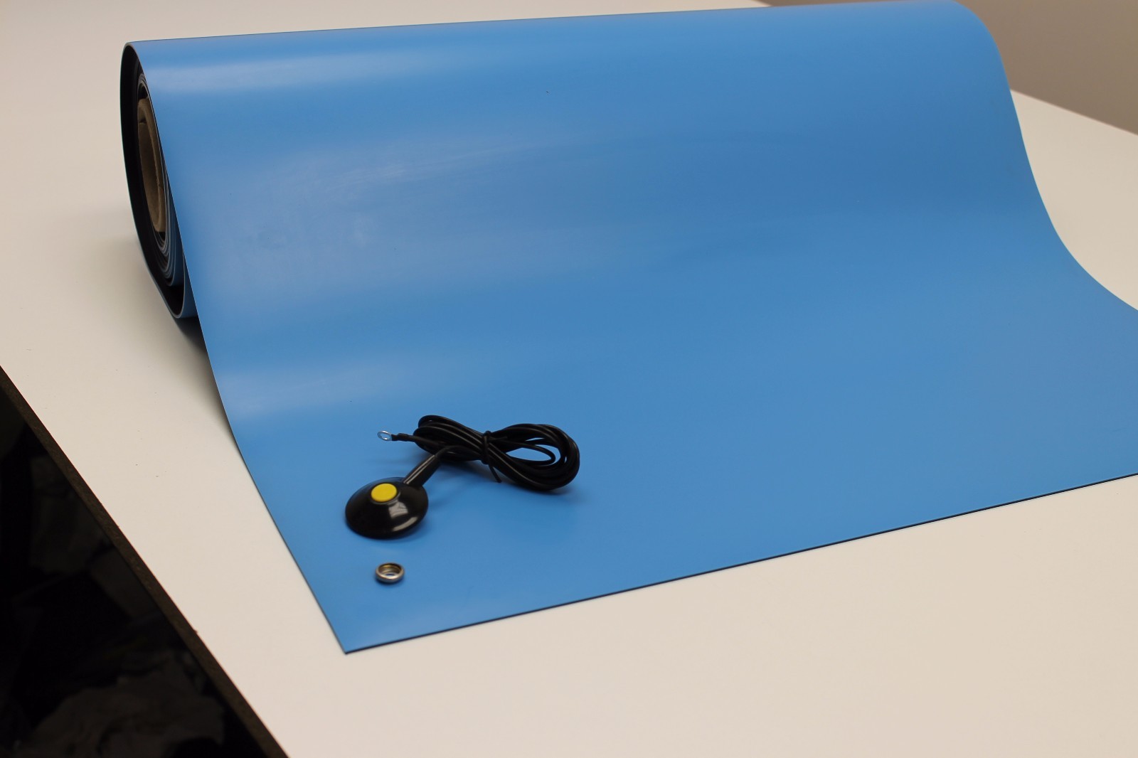 2LAYER RUBBER ESD ANTI-STATIC GROUNDING MAT- 24 X 48 W/GROUND CABLE-BLUE