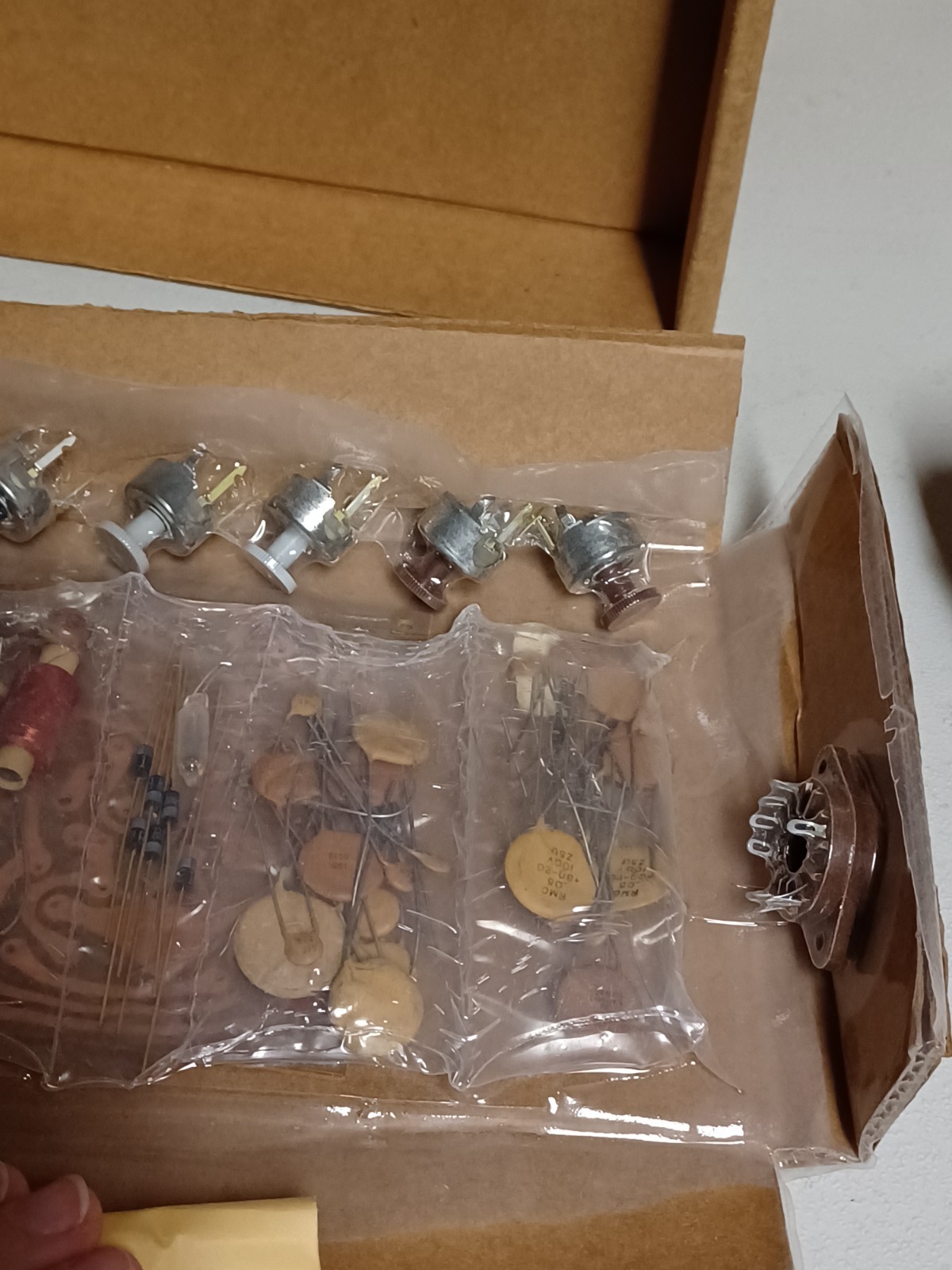 Vintage Sealed TV / Radio Electronics Set #3 NOS
