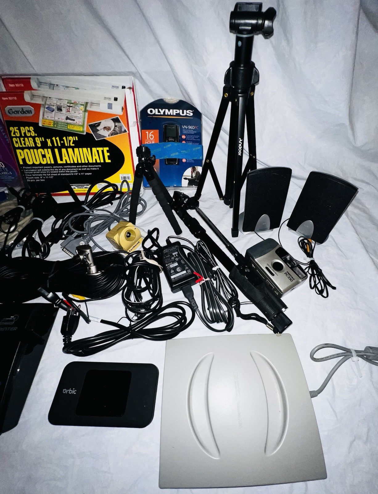 LOT OF ASSOCIATED ￼ELECTRONICS, KEYBOARDS, MOUSE, SPEAKERS, LAMINATER, CAMERAS