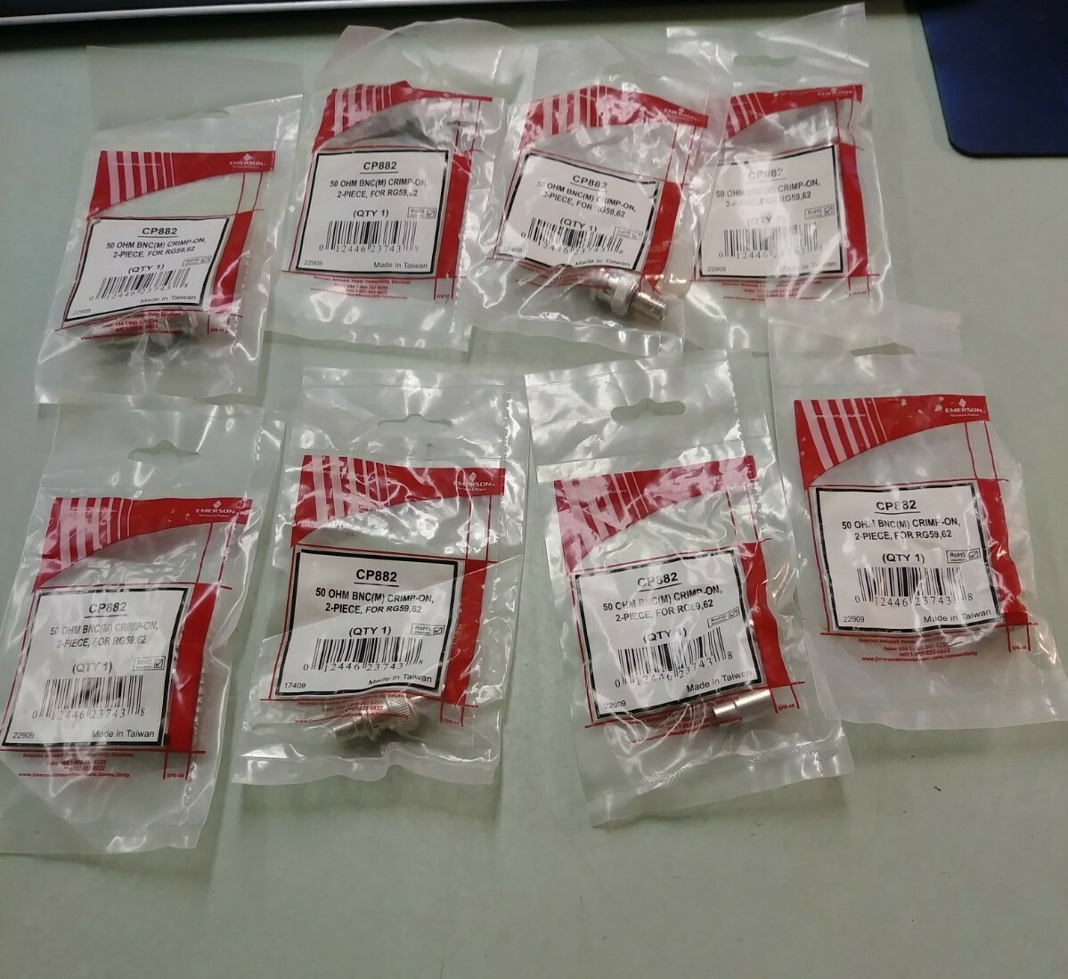 LOT OF 8 CP882 0HIM BNC(M)VTO,[-ON 2-PIECE,FOR RG59,62