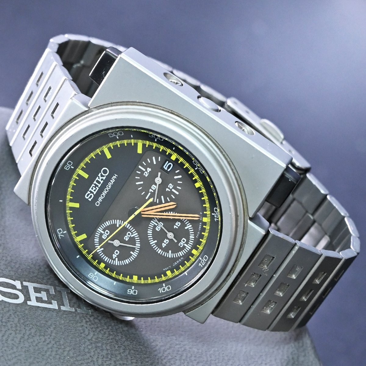 Seiko Alien 2 Giugiaro 7T12-0BL0 Men’s Watch Box Round Date Dial Chronograph
