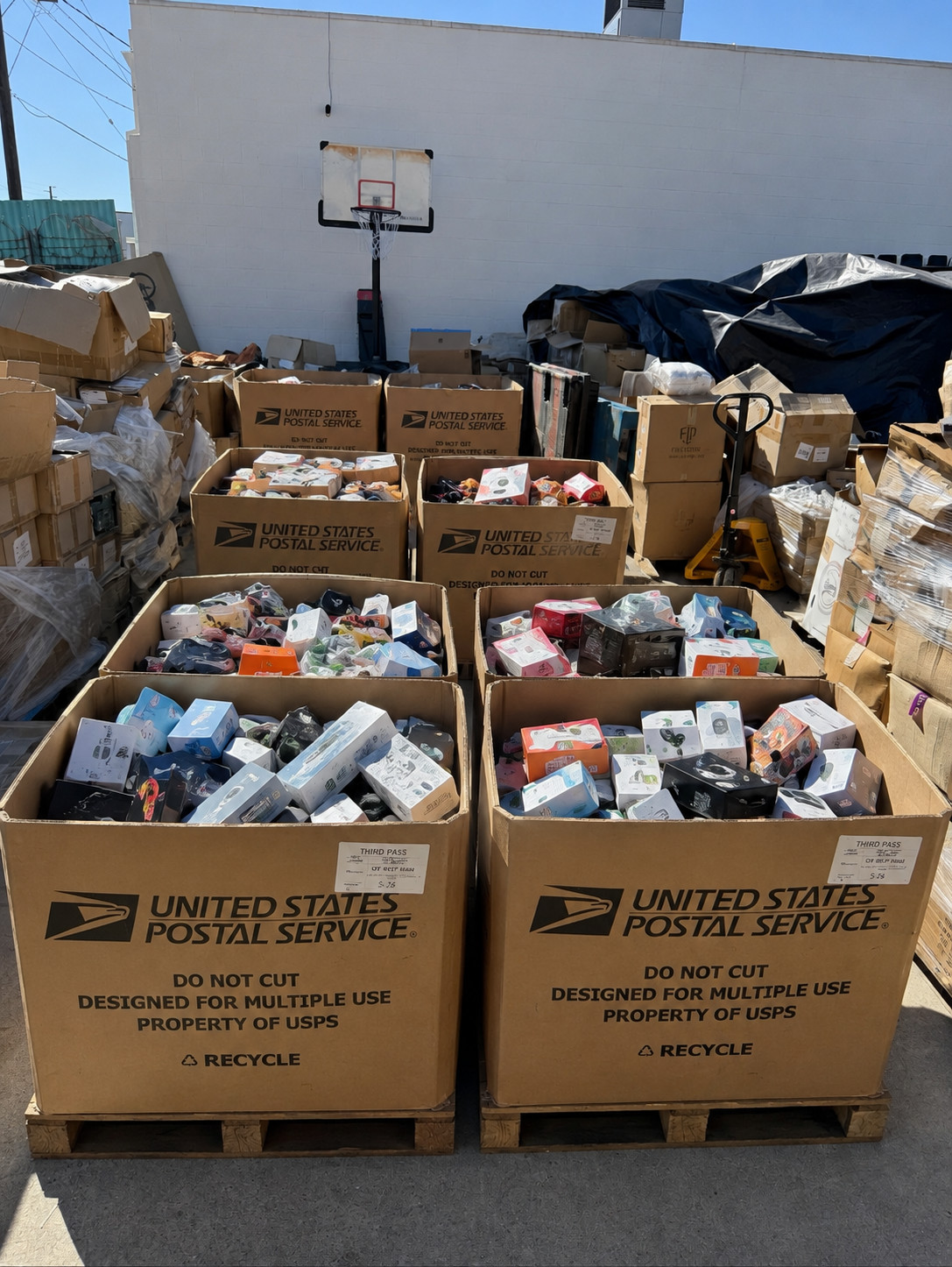 Best Buy Returns Mixed Merchandise Wholesale Lot – Premium Inventory Opportunity