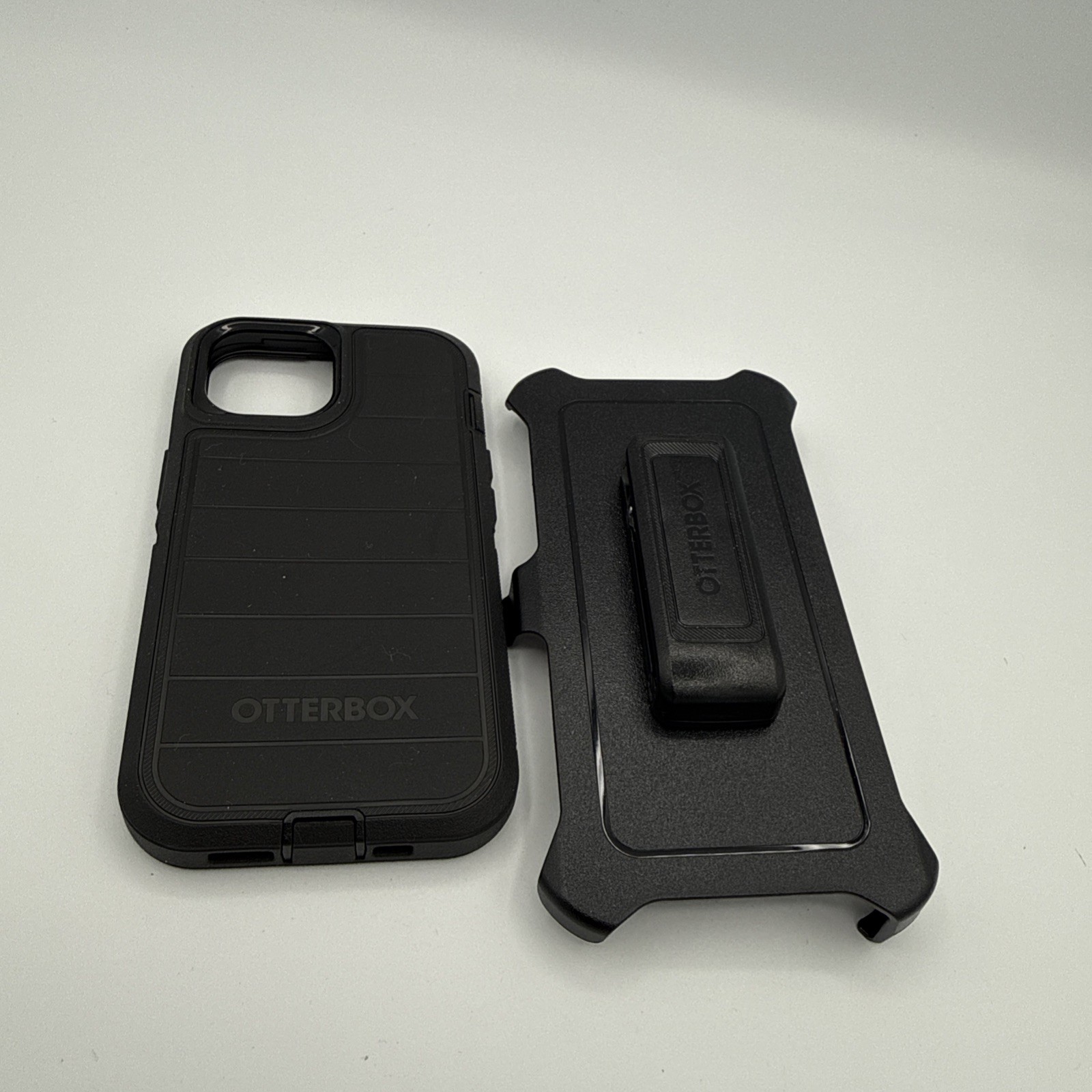 OtterBox Apple iPhone 16e/iPhone 15/iPhone 14/ 13 Defender Series Case-Black