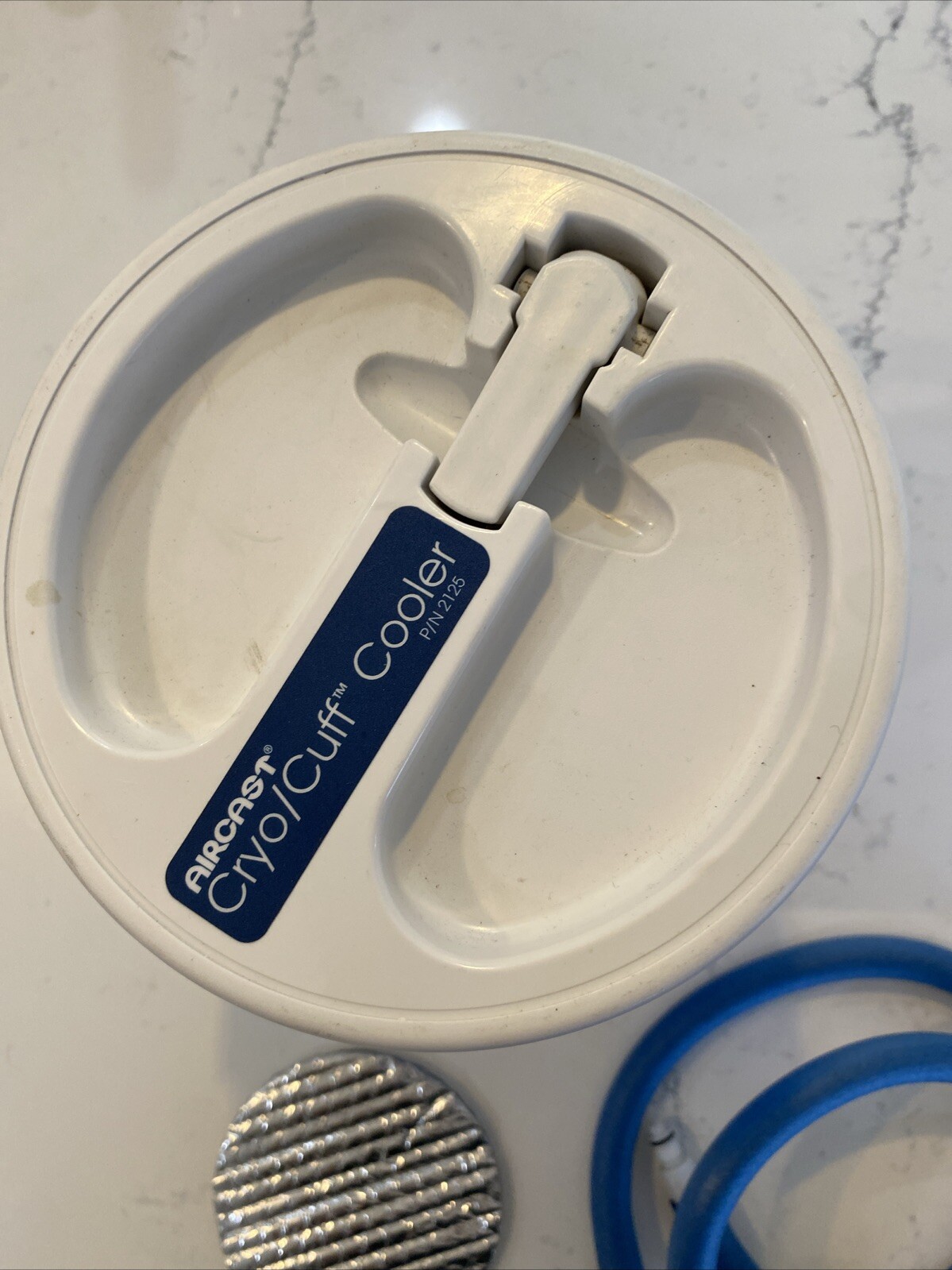 Aircast Cryo/cuff Gravity Cooler Ice Therapy with Hose Foil Cold Therapy System
