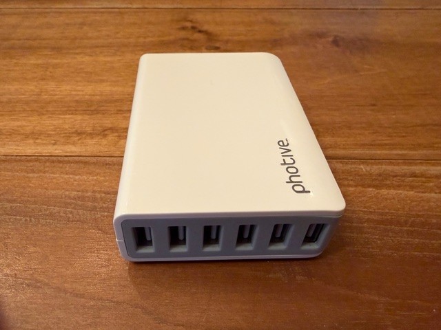 Photive USB six port charger, works great, seldom used, white with cord