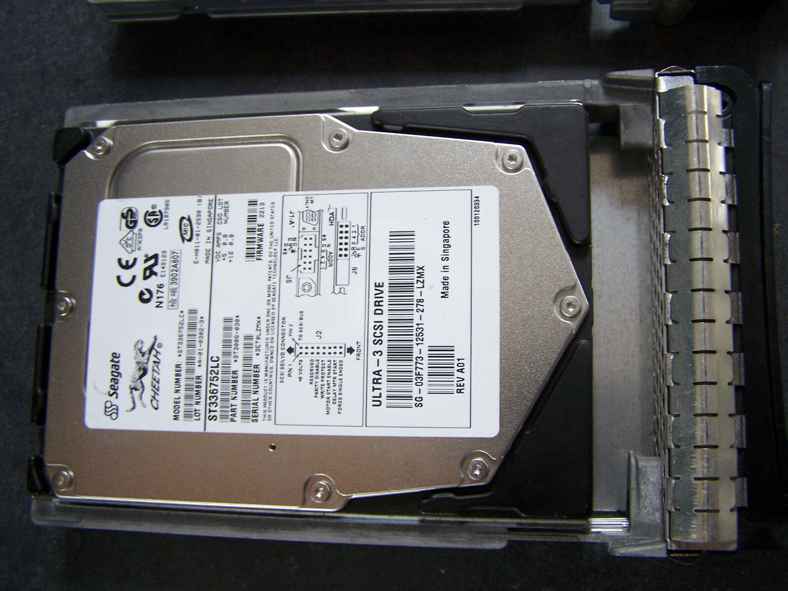 Seagate Cheetah hard drive ST336752LC 36GB Pin 15000 SCSI HDD 1E208 tray caddy
