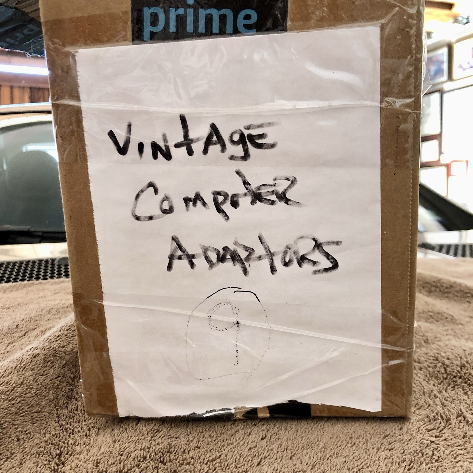 VINTAGE RANDOM MIXTURE OF COMPUTER AND ELECTRICAL ASSESORIES – LOT OF (30) ITEMS
