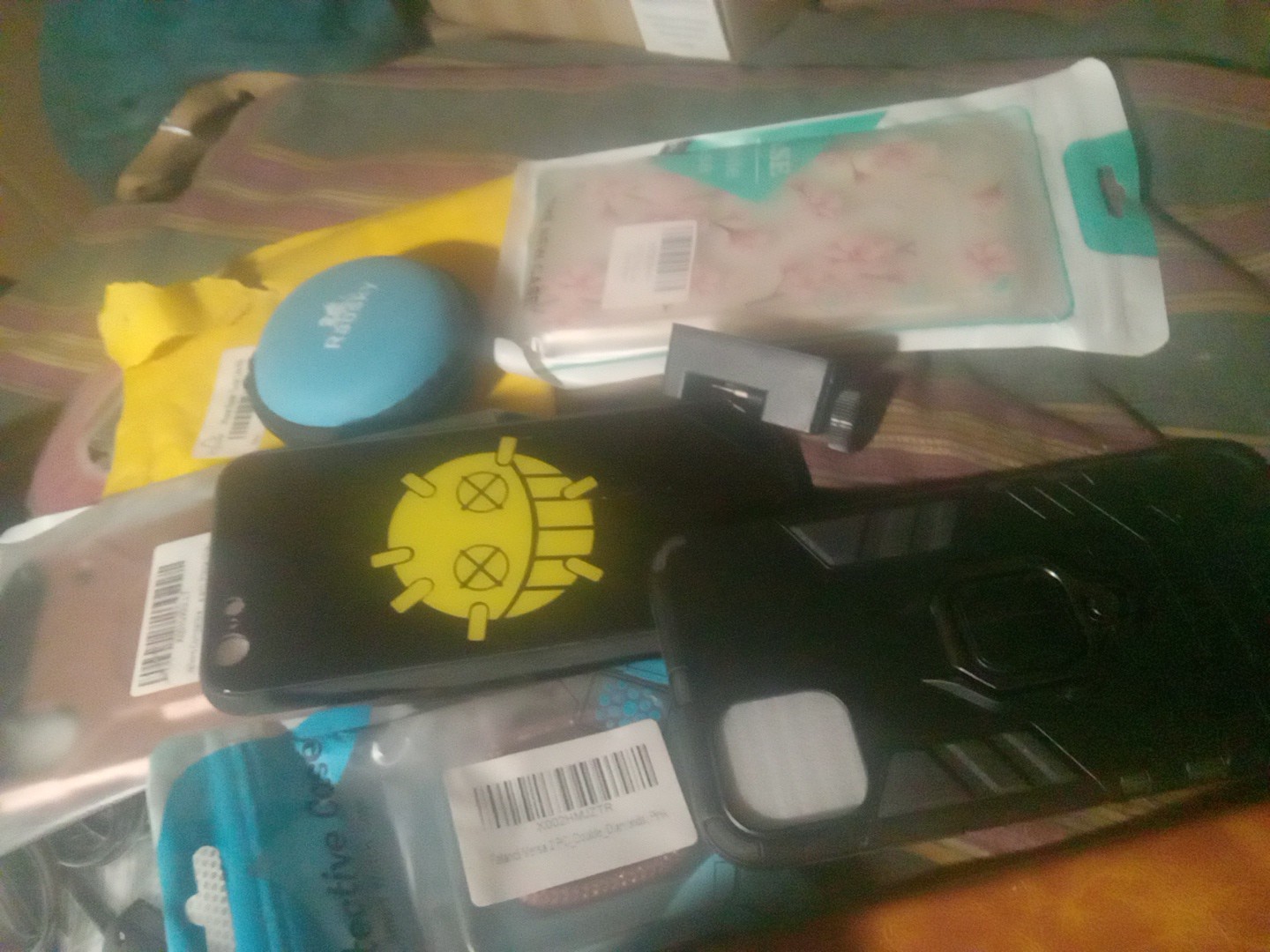 LOT Of 30 Assorted Electronics Accessories: Phone & Watch Cases, Bands, Charger+