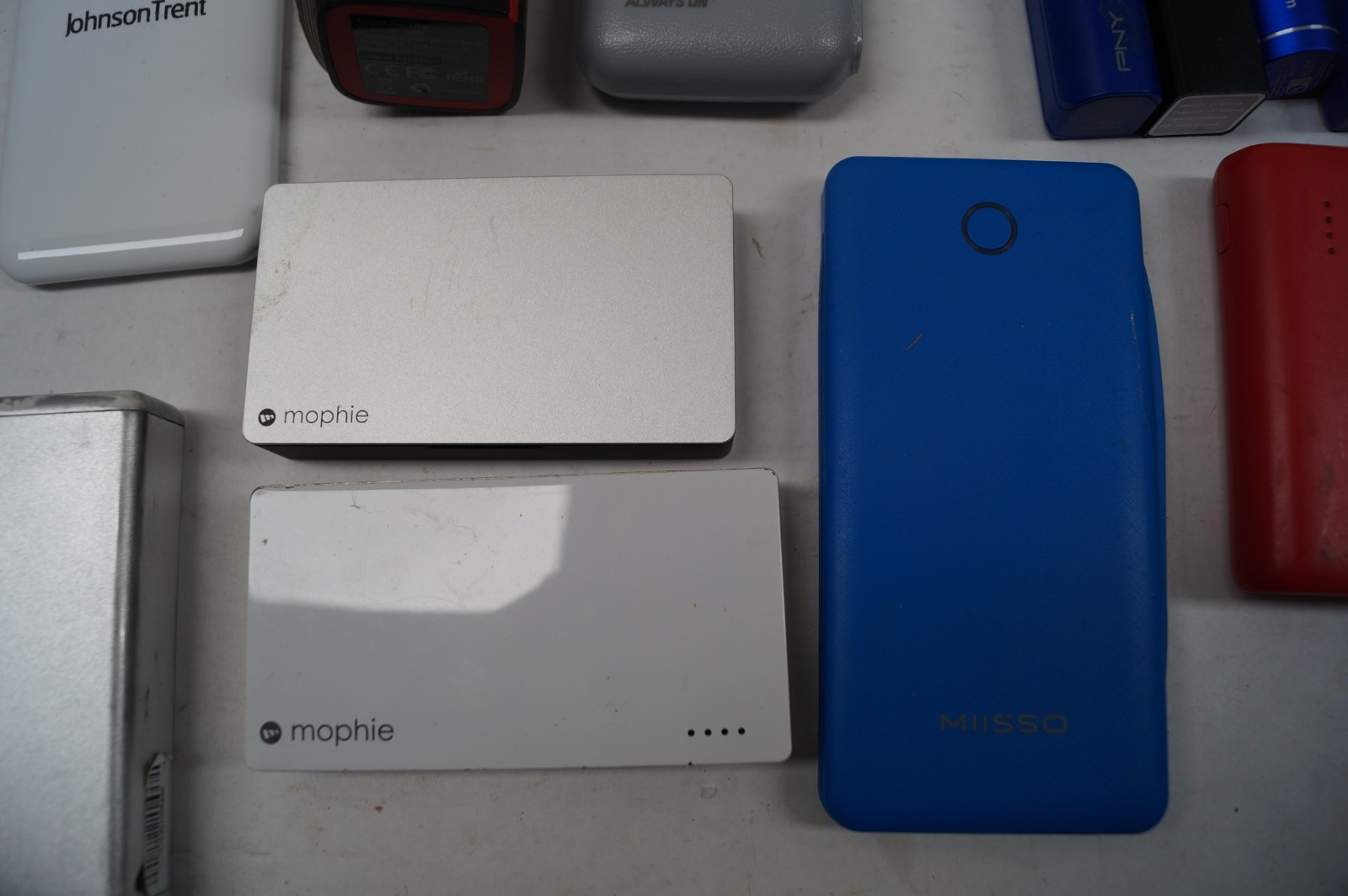 LOT (26) Power Back-Ups Portable Batteries Untested Great Shape WORKING PoR B253