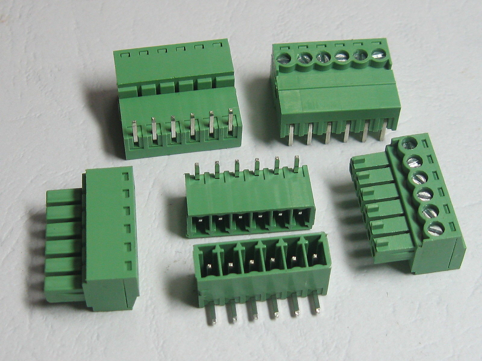 20 pcs Angle 90° 6 pin 3.5mm Screw Terminal Block Connector Plugable Type Green