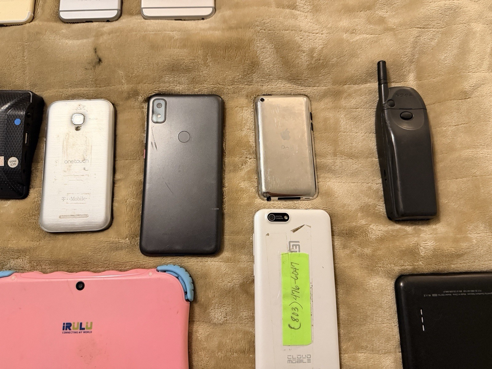 Lot Of 25x Phones and Tablets (Apple, Samsung, Amazon, etc.) 🔥🔥