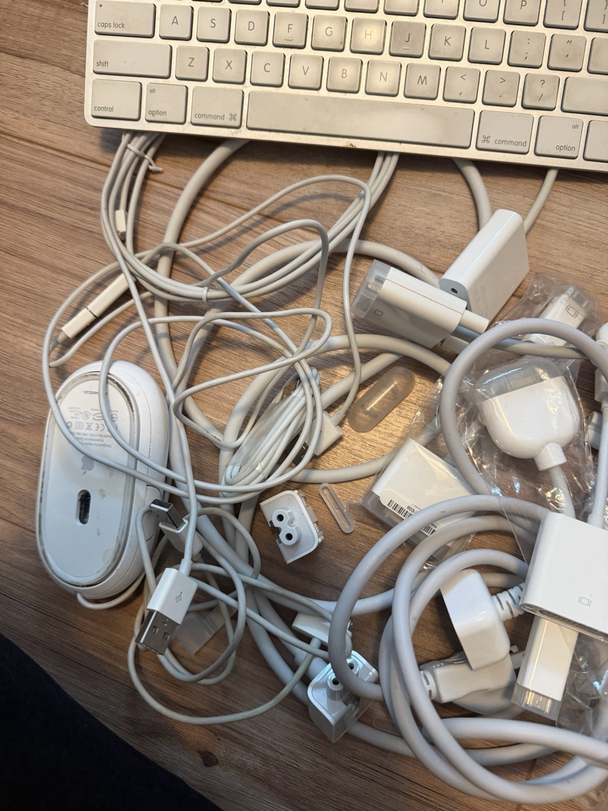 Apple accesory bundle lot. Keyboard, mouse, charger, adapters. Working & tested