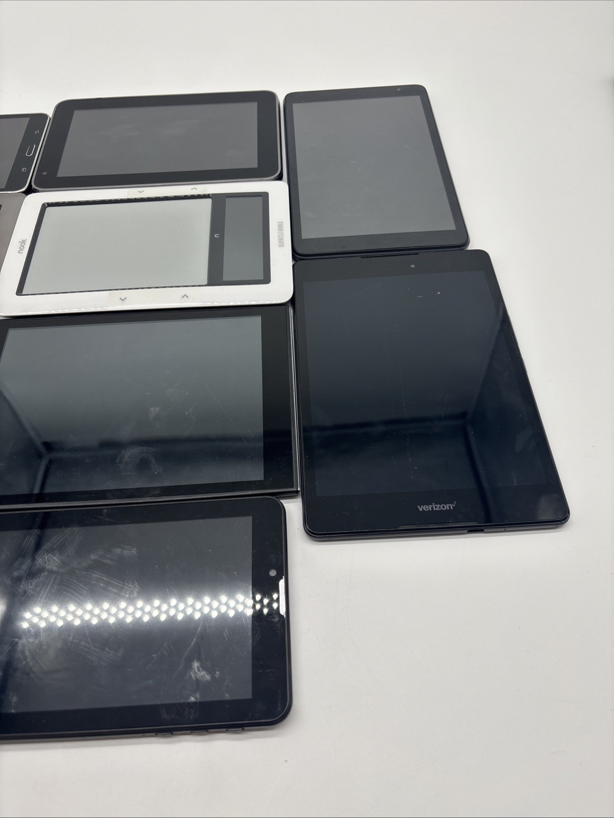 LOT OF 10 TABLETS FOR PARTS UNTESTED SOLD AS IS