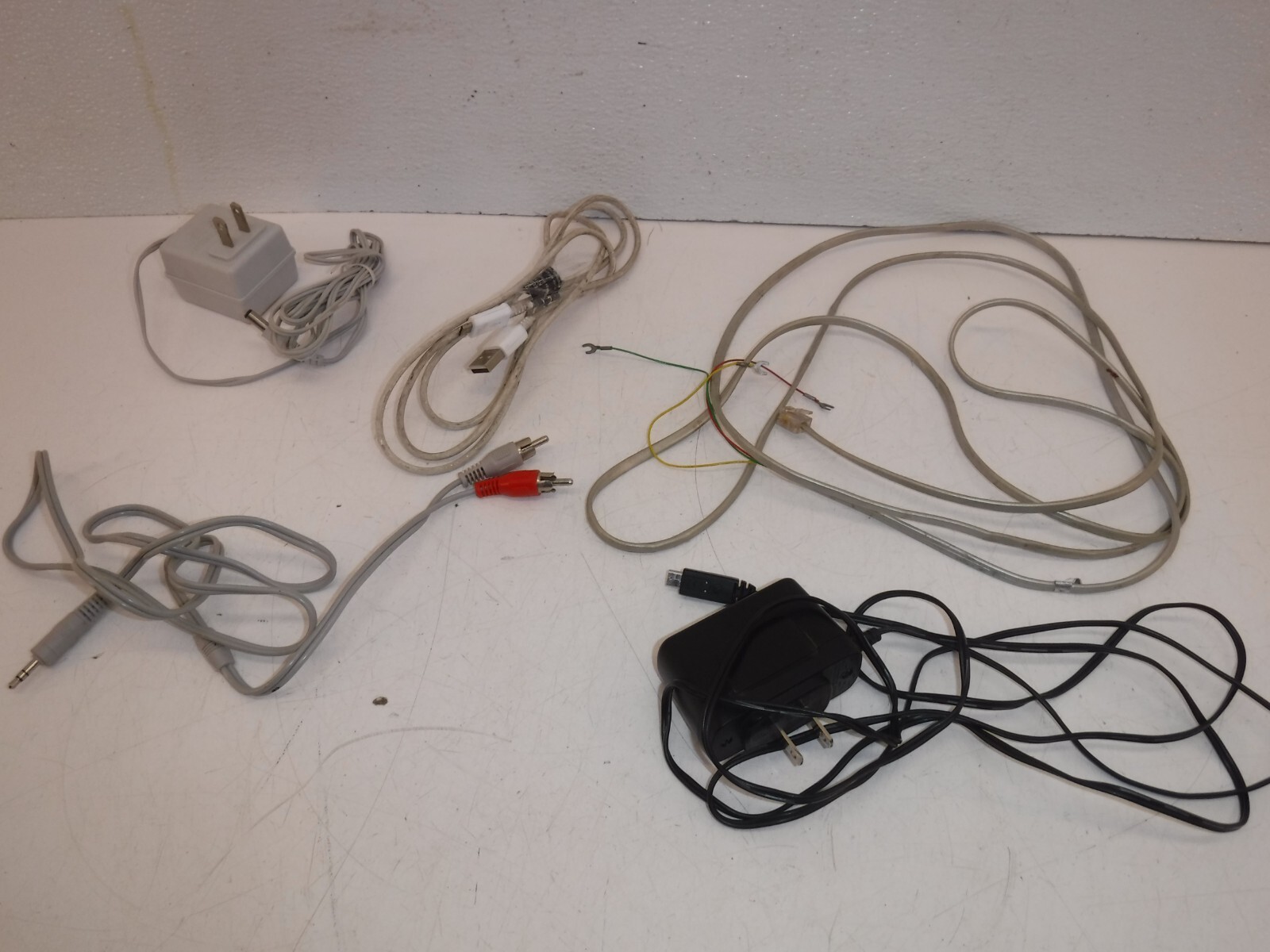 Mixed Lot of Cords AC Adapter Electronics Cables
