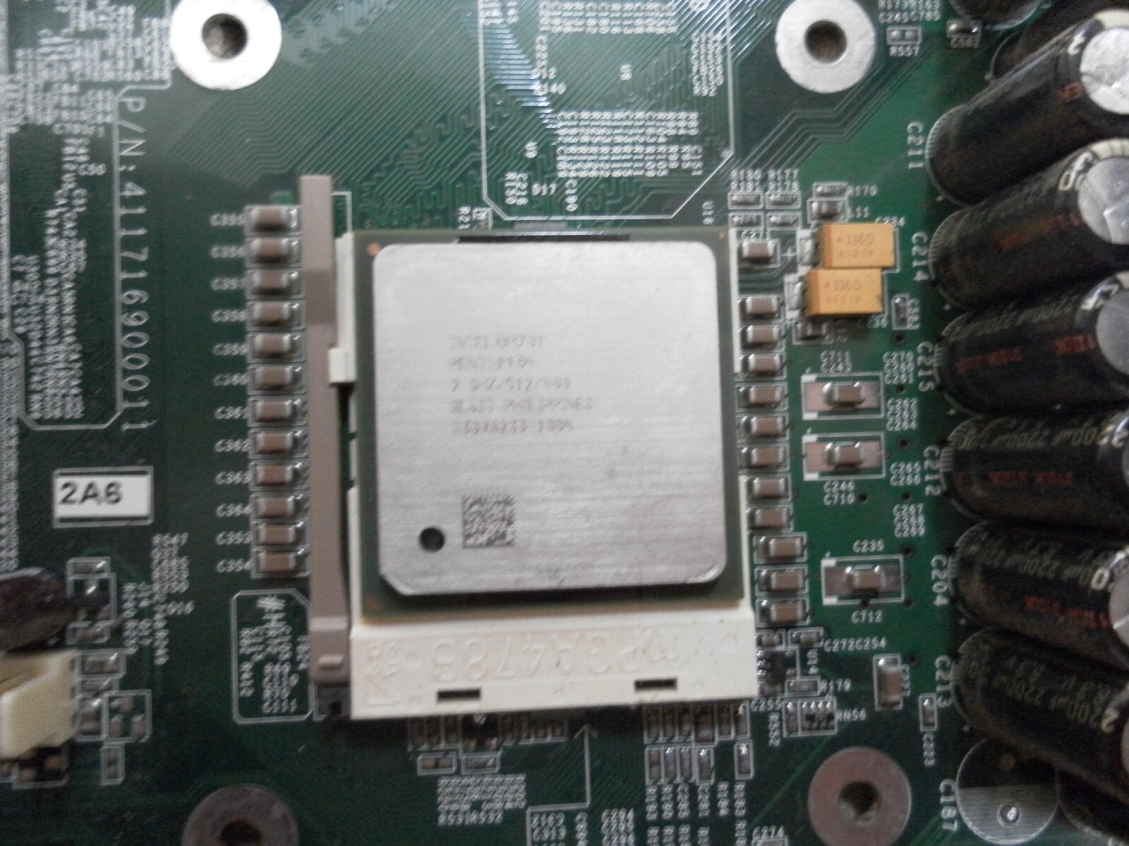 Dell Motherboard Bluford E139765 411716900011 CN-07W080 + Pentium 4 2GHz CPU