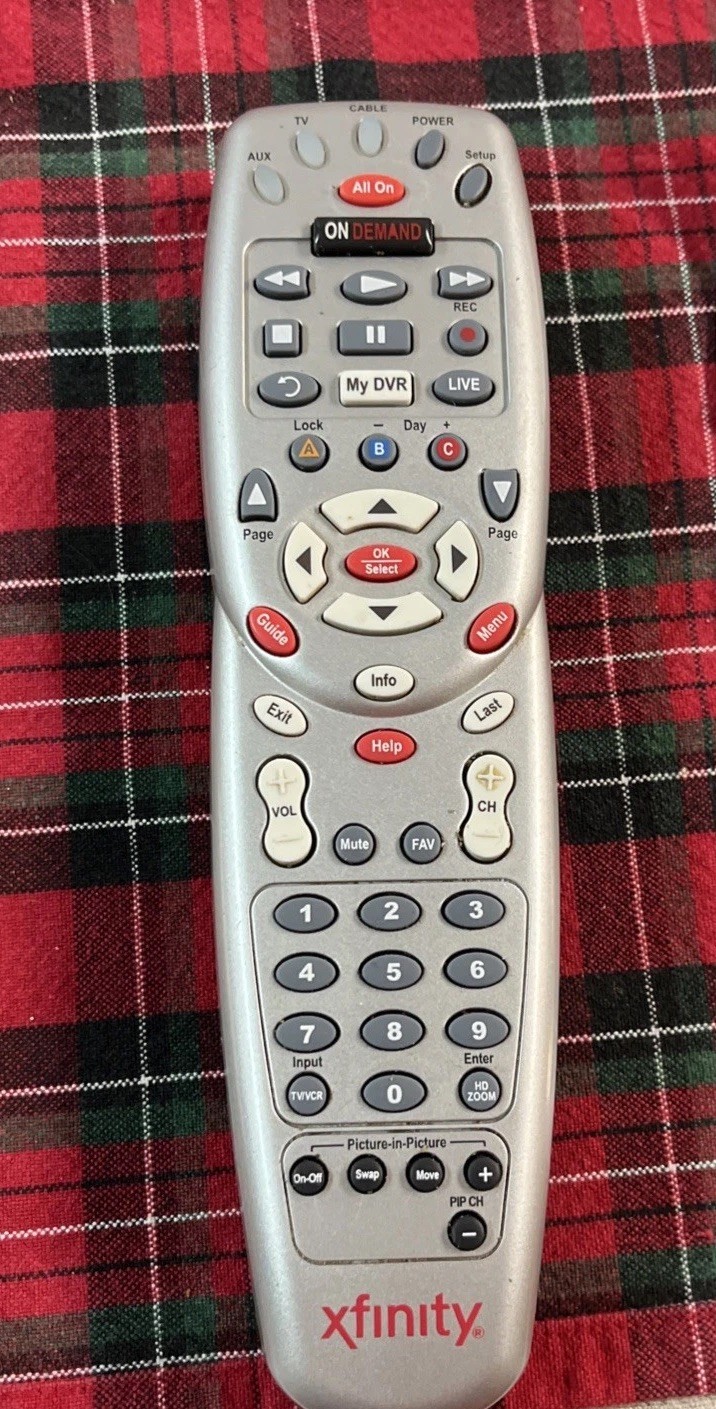 3 DEVICE UNIVERSAL COMCAST XFINITY REMOTE CONTROL RNG DCX Tested