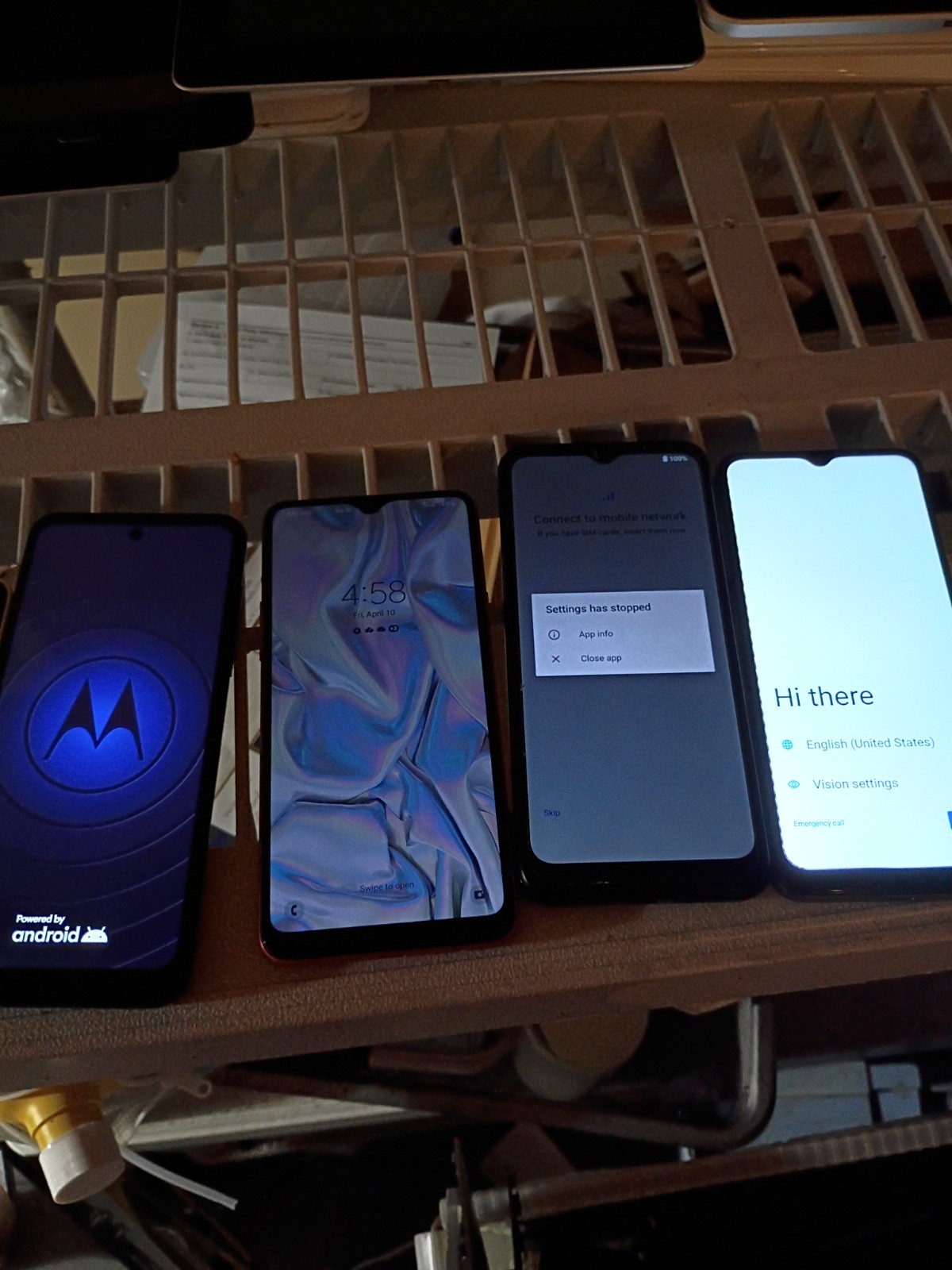 ELECTRONICS LOT IPHONES ANDROIDS IPADS IPODS AND MORE