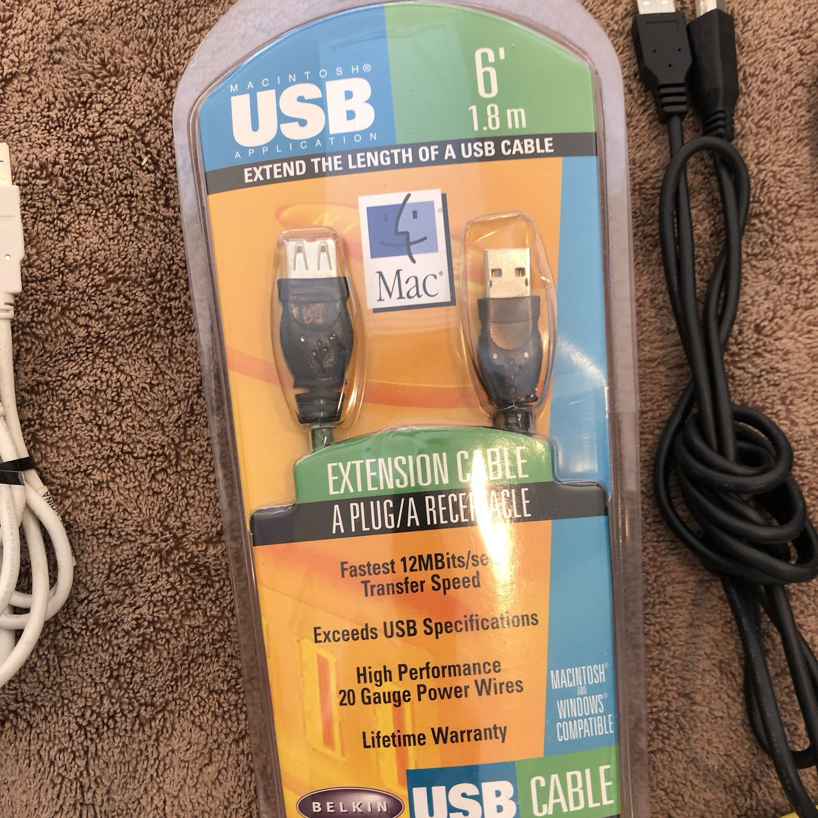 VINTAGE RANDOM MIXTURE OF COMPUTER AND ELECTRICAL ASSESORIES – LOT OF (30) ITEMS
