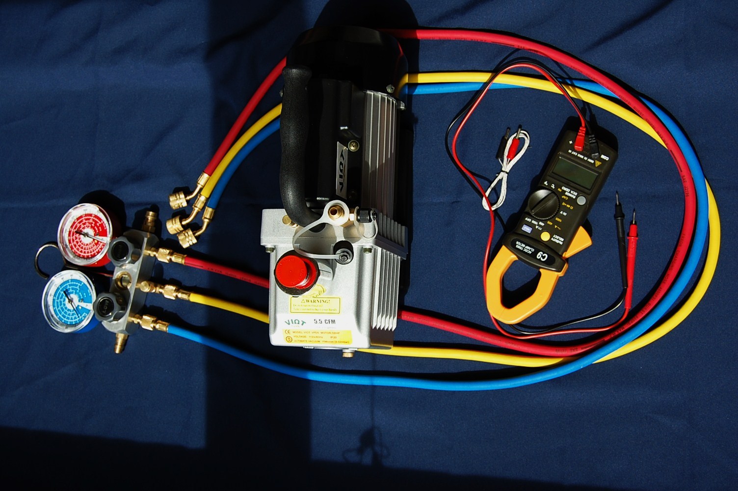 AC HVAC Tool Kit: Deep Vacuum Pump +Manifold Gauge Set R410a+Clamp meter Tester