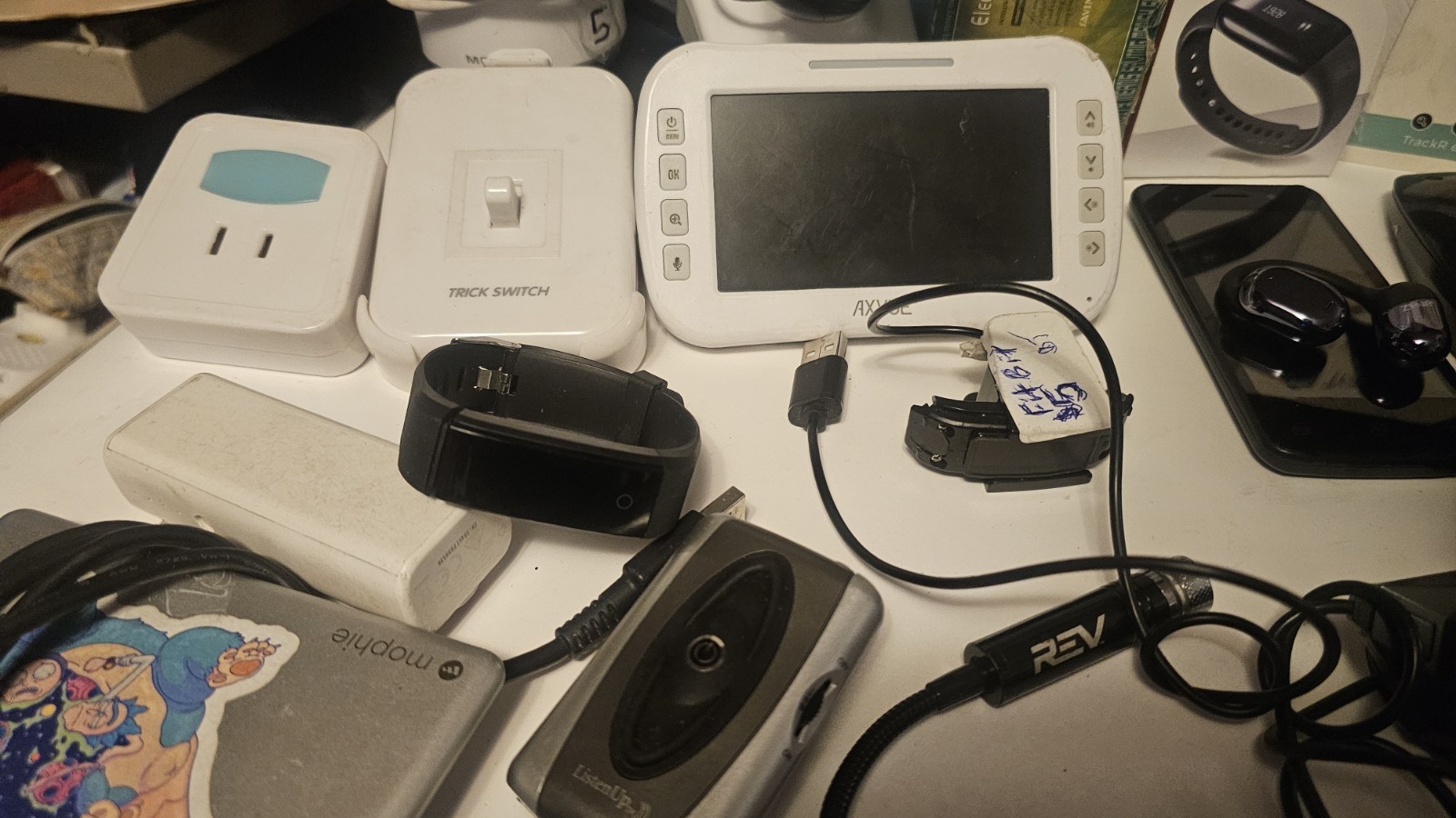 Electronics Lot *Untested Cameras, Voice Rec, Breathalyzer, GPS, Android, Mophie