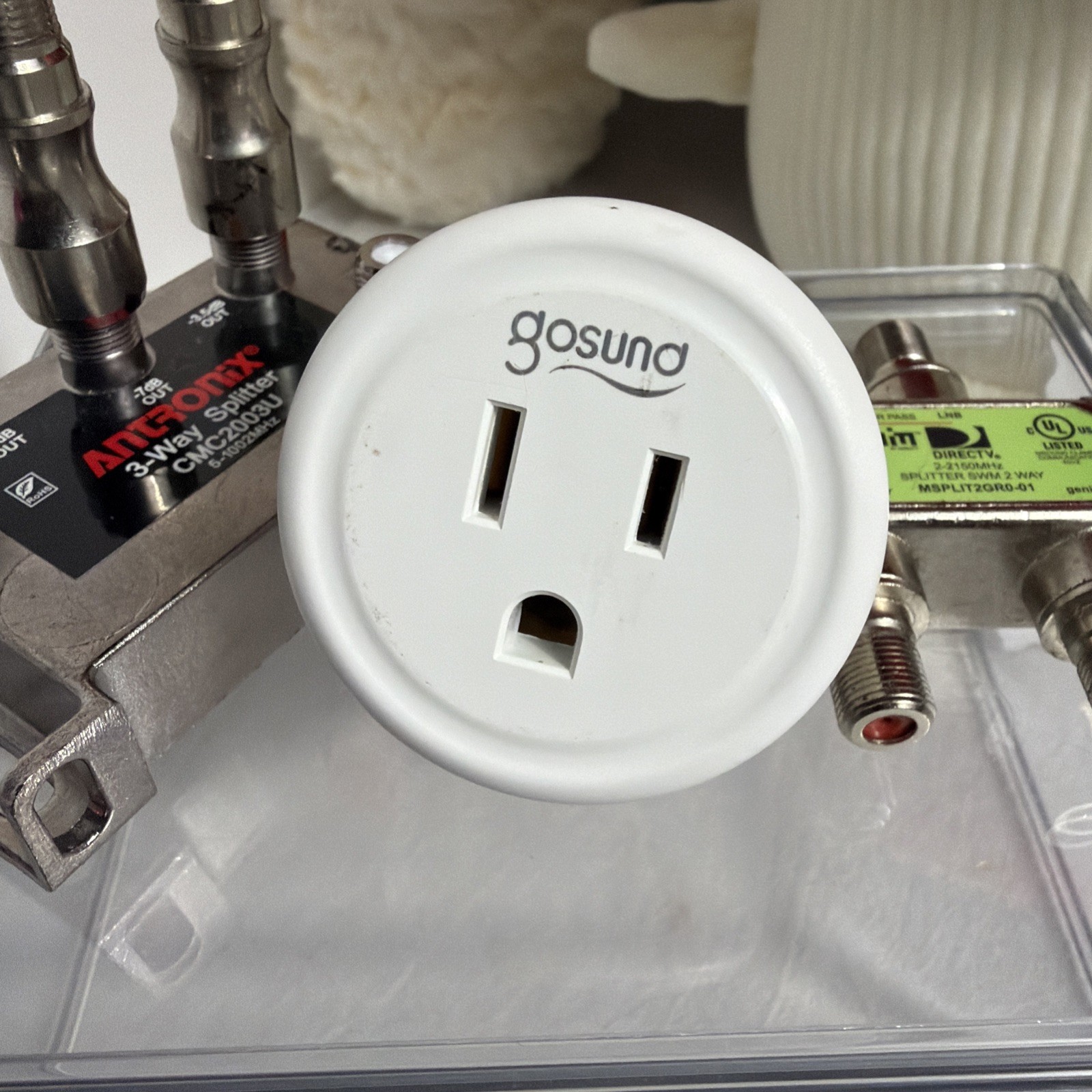 LOT OF 2 Splitters & 1 Wi-Fi Smart Plug