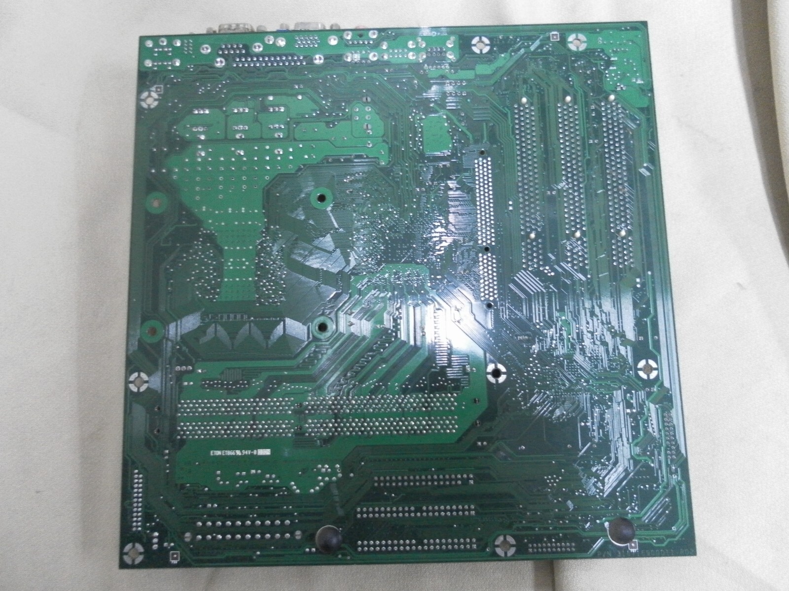 Dell Motherboard Bluford E139765 411716900011 CN-07W080 + Pentium 4 2GHz CPU