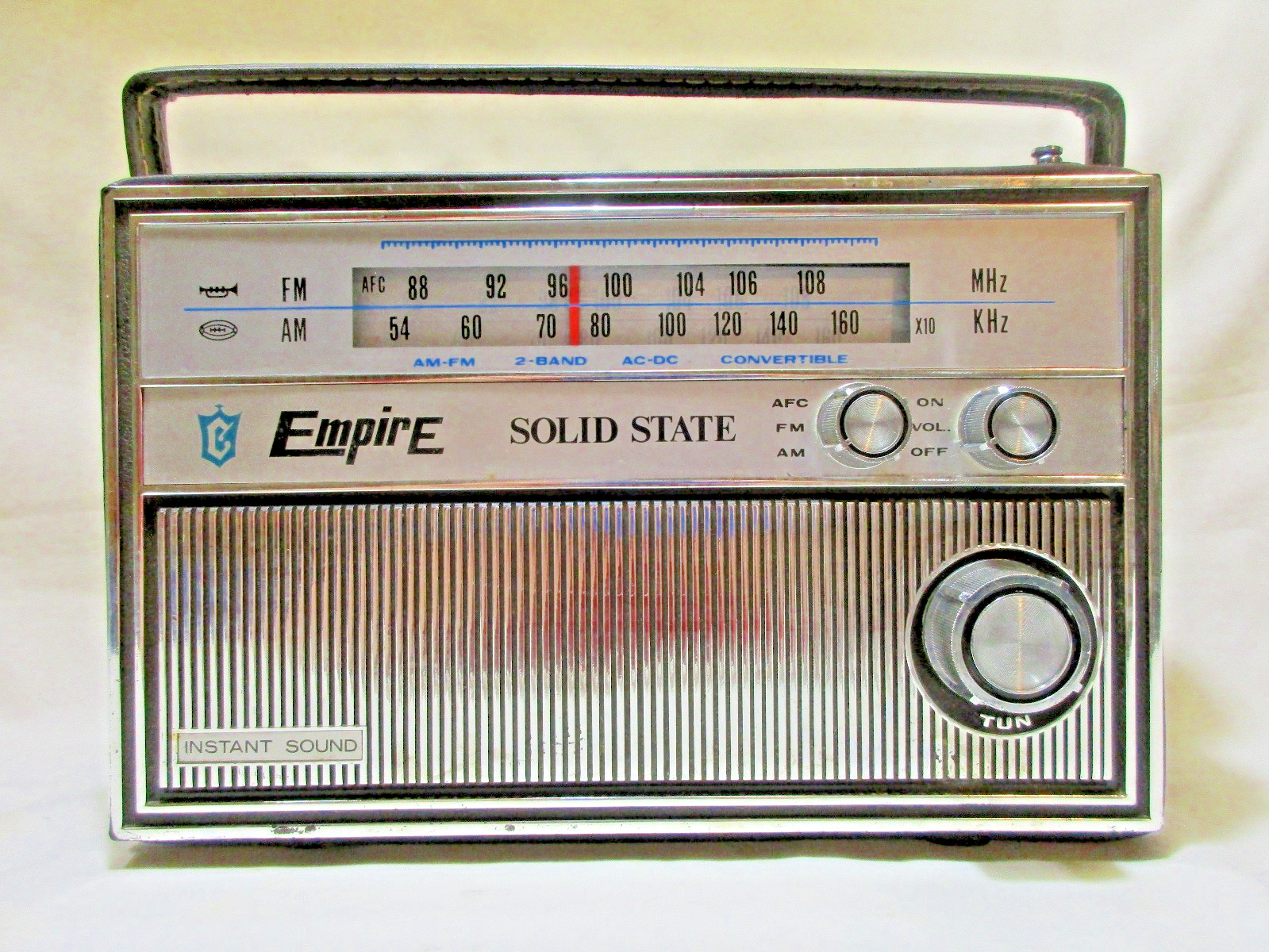 (Choice) “Missing Link” EmpirE or Universal Brand Hong Kong Transistor Radios