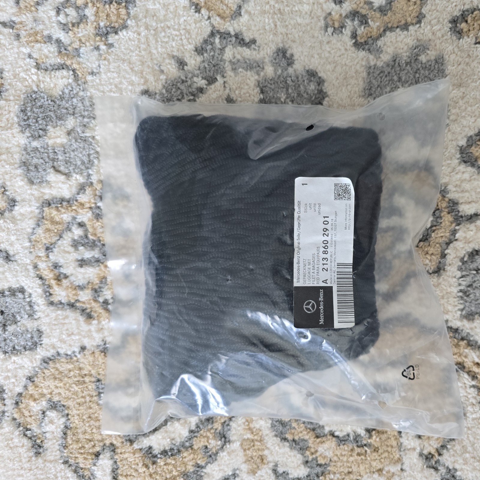 Mercedes – Benz Genuine Product E or C Clas LUGGAGE CARGO NET A 213 860 29 01