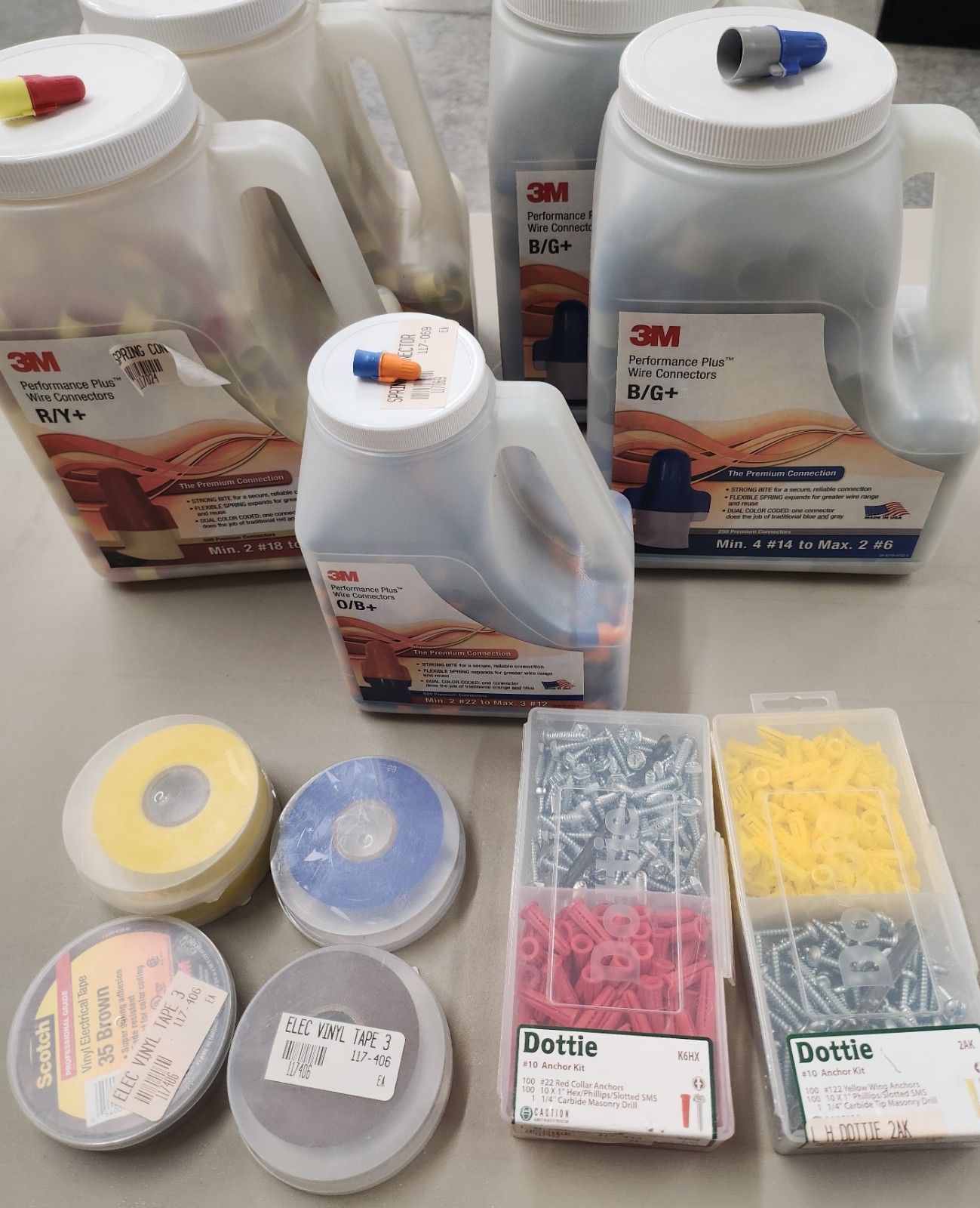 Mystery Electrical Lot 85 Separate Items for a total of 4,684 Pieces