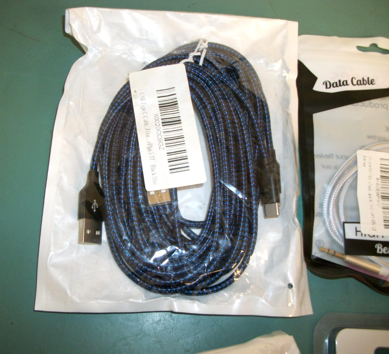Lot of 4 Various Charging Cables (Type C, IOS12, USB C-USB A) & Bluetooth Adapt
