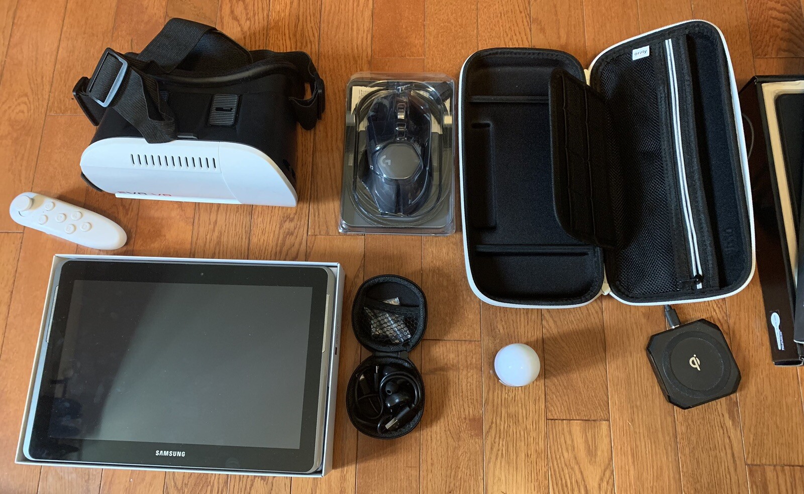 Random Lot of Tech, Piggy Bank, and Game