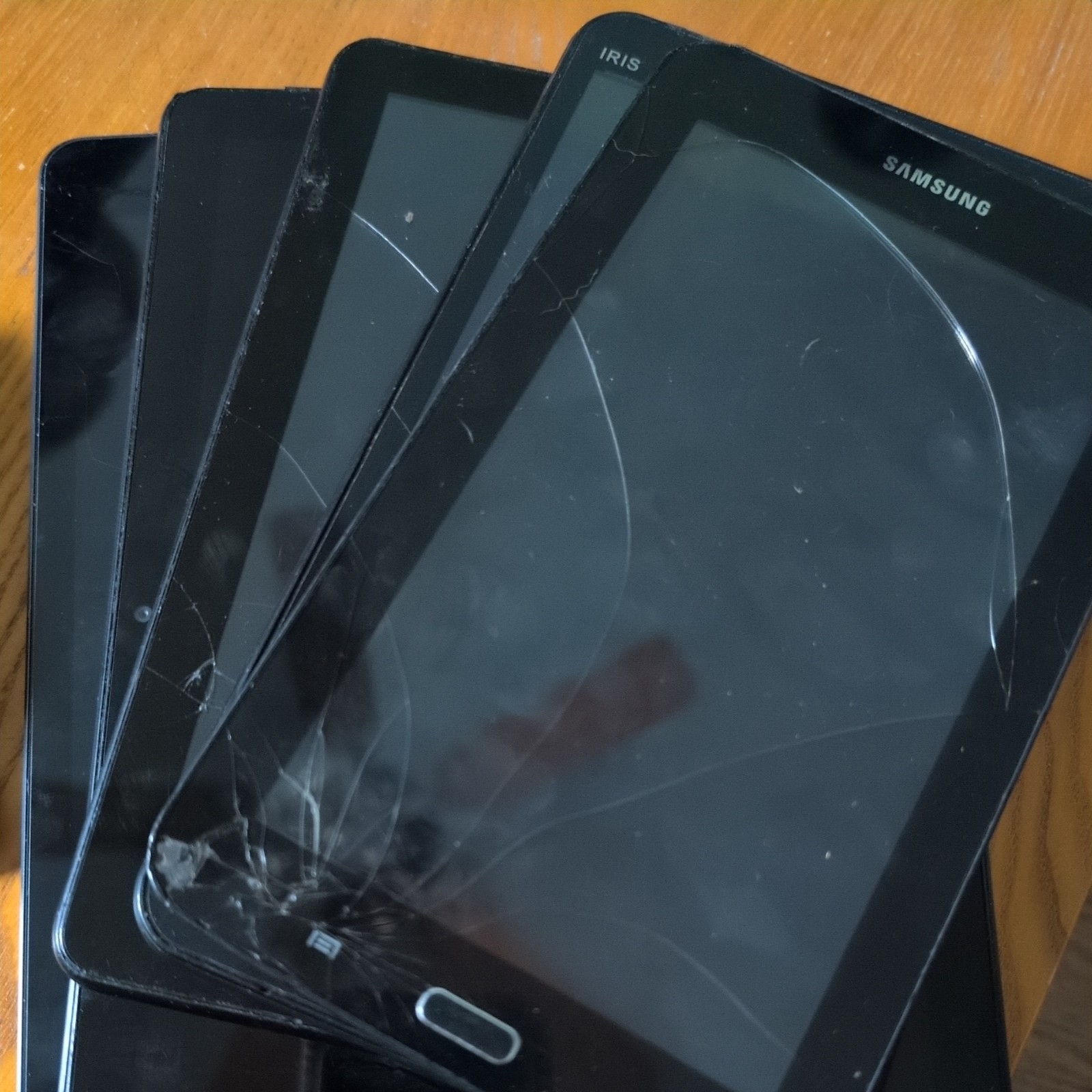 Electronic Devices, PARTS ONLY! 8 Piece Lot. Phones and Tablets
