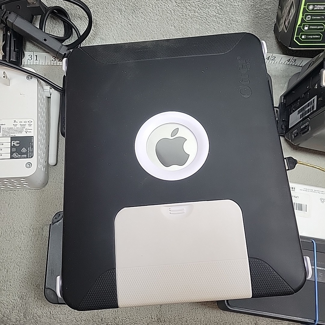 Lot Electronics Apple Pencil iPad Garmin Nuvi Netgear Panasonic Camcorder PARTS
