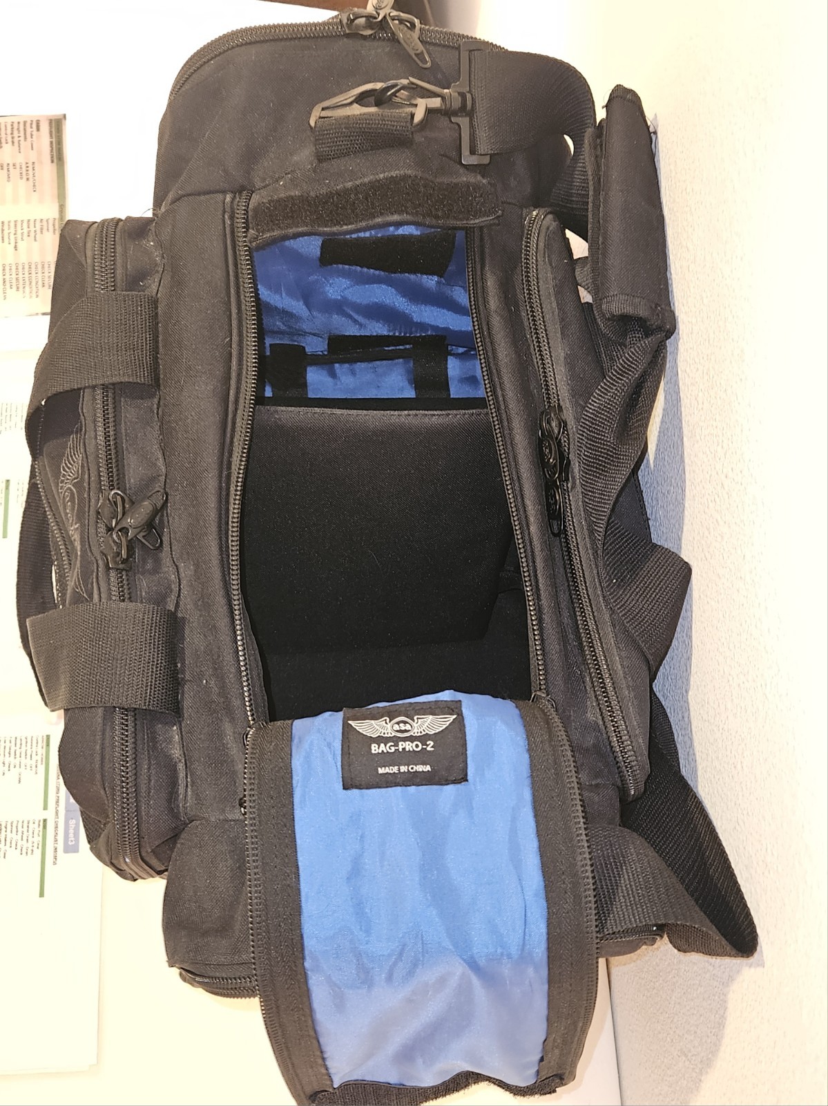 Pilots: Sporty’s SP-400 Nav/Com, David Clark Headset, Flight Bag