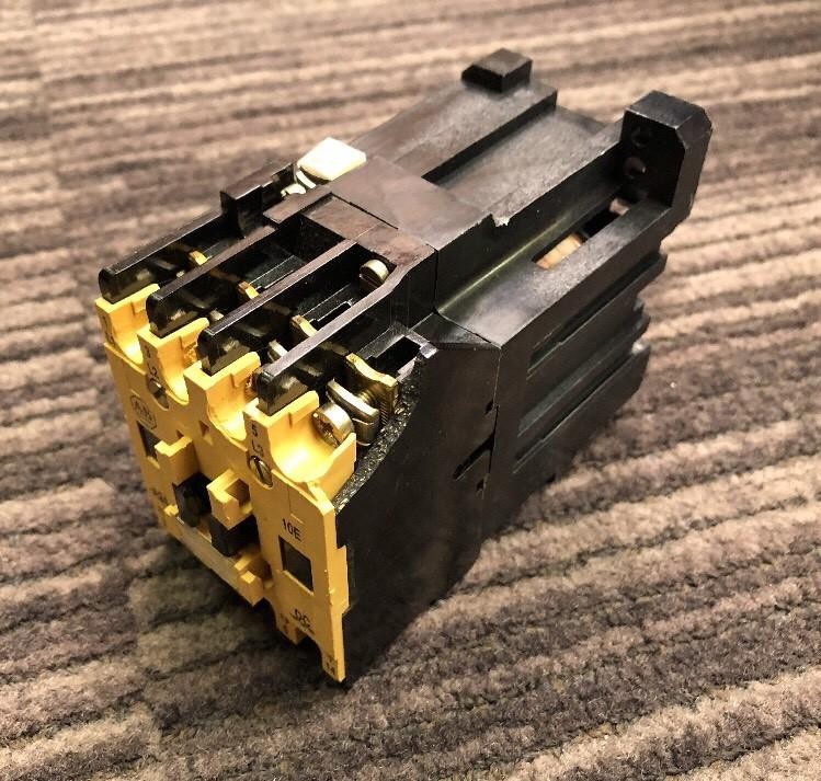 ALLEN BRADLEY 100-A24NZ*3 SER. B CONTACTOR 24VDC