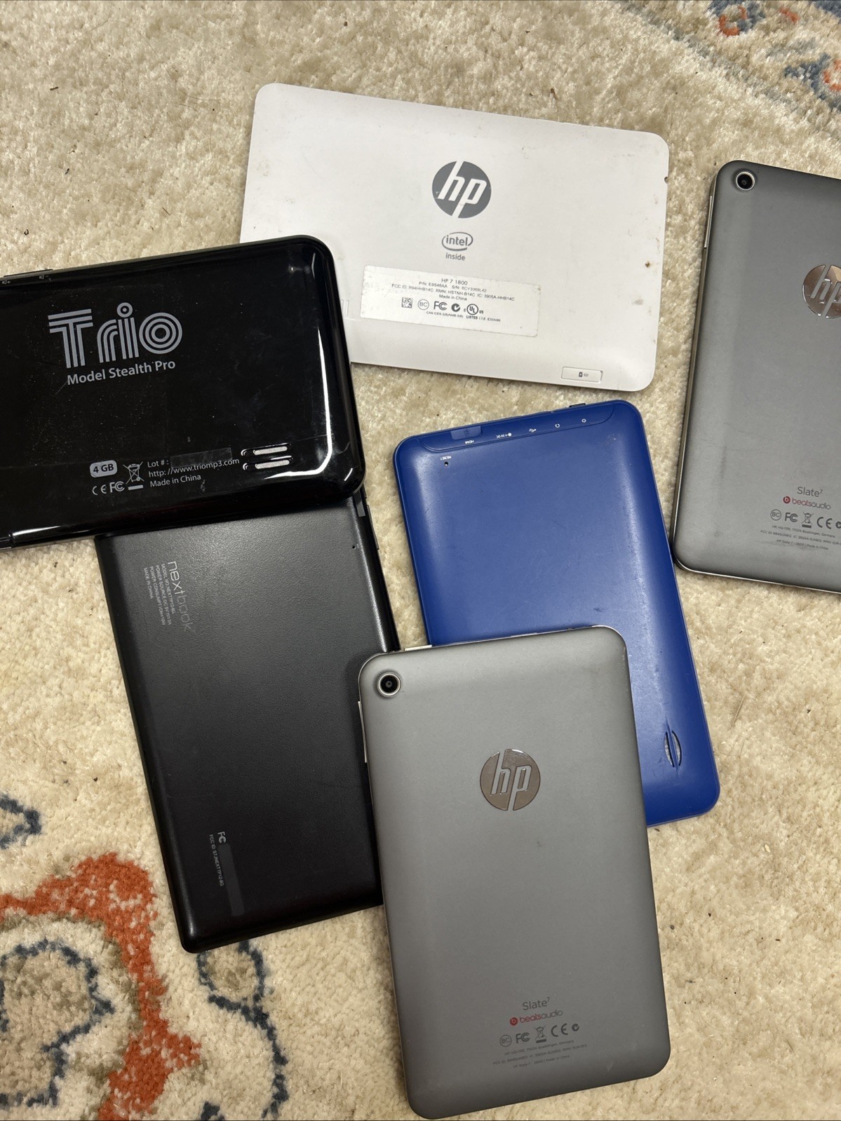Large lot of electronics for parts or repair. E Readers, Speakers, Wires, Plugs