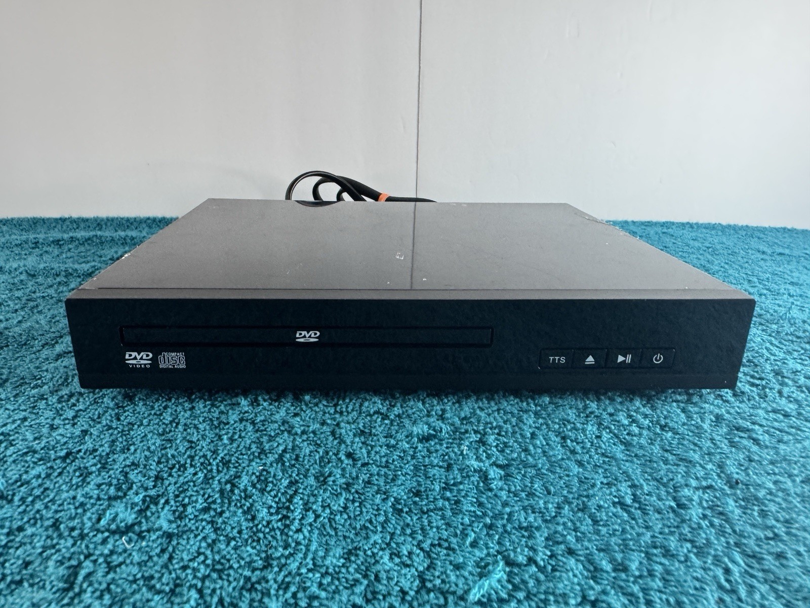 Assorted Lot of 6 VHS/DVD/Blu-Ray Players FOR PARTS OR REPAIR Only Power Tested