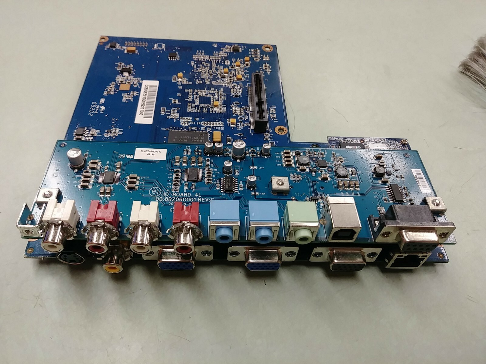 SMART Beamer SBP-20W UF55w Mainboard 00.8BZ01G002 BOARD 4L 00.8BZ06G001