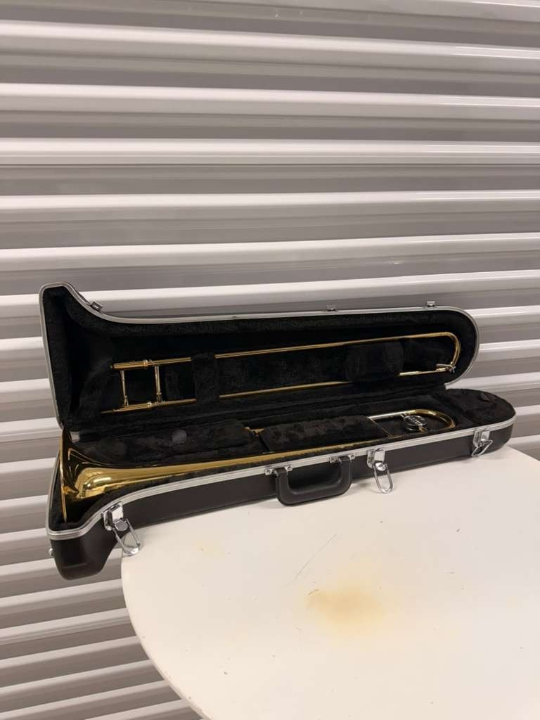Getzen 351 / 451 Tenor Trombone with Hard Case – Brass Bb Student Intermediate