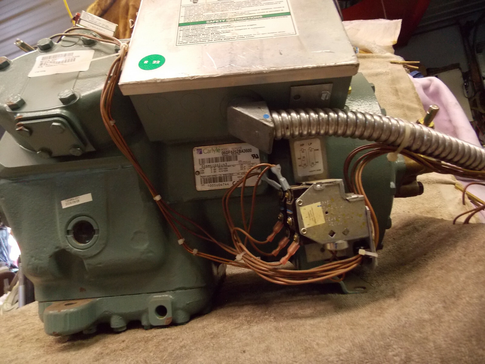Carlyle compressor 06DF8252BA3600 Commercial Refigeration 15 Ton air condition