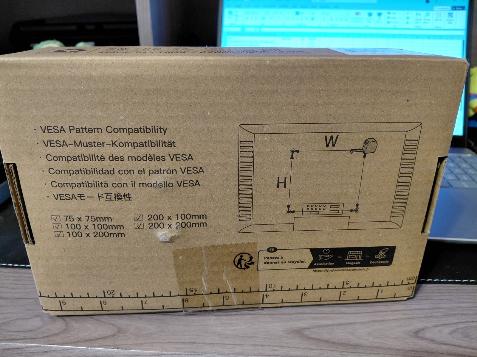 Electronics Stand Full Motion TV Wall Mount
