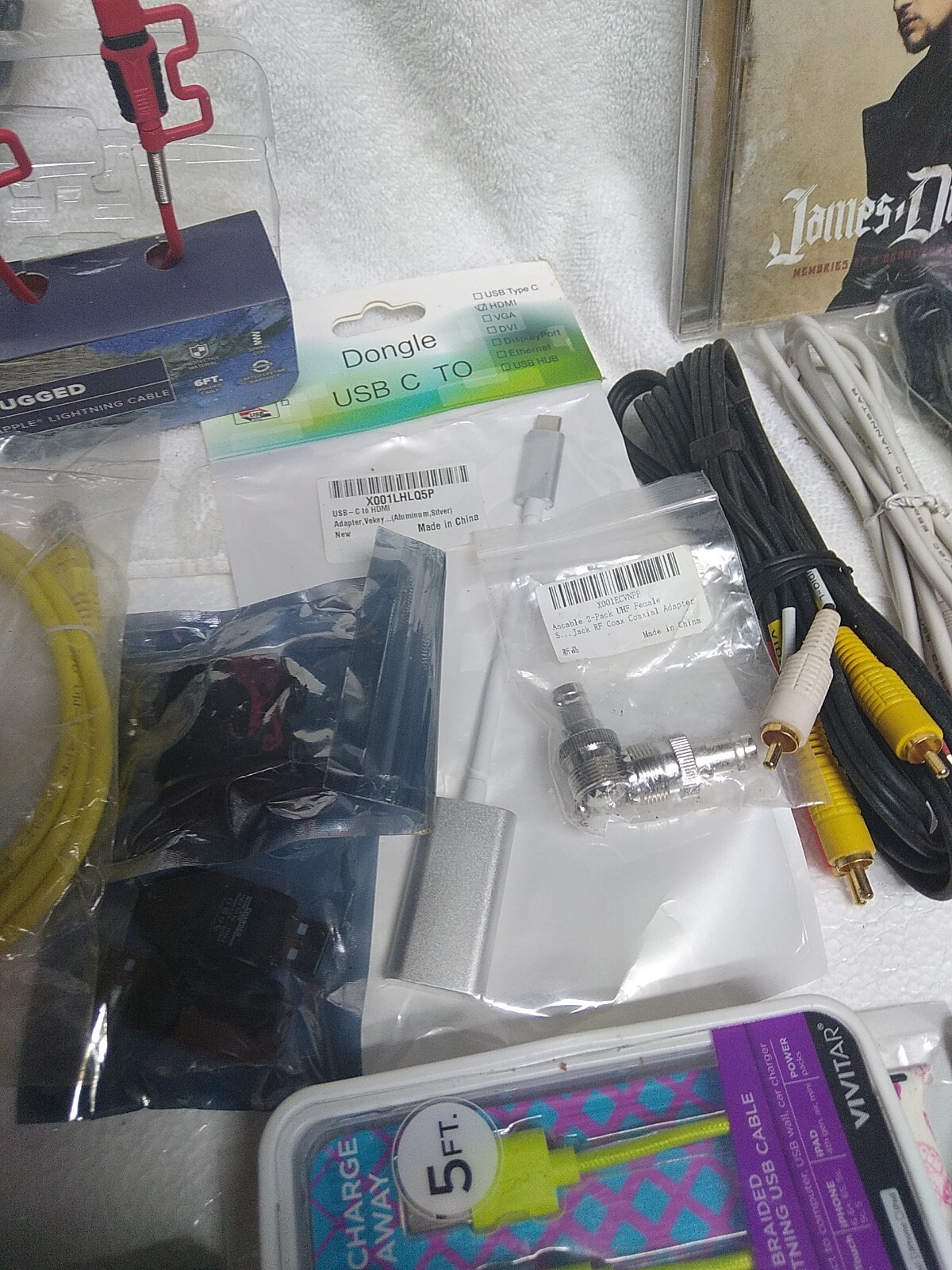 Computer bag of 34 Misc Electronics Reseller Lot. READ DESCRIPTION for manifest