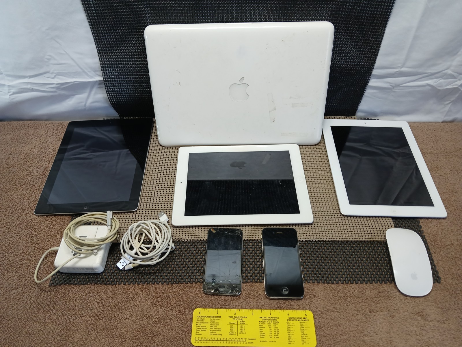 JUNK LOT OF 10*APPLE*MAC BOOK/IPADS/IPHONE/IPOD/ACCS*SP*ID*NT*MP*SAI