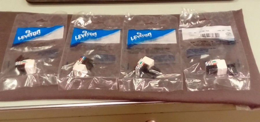 LOT OF 4 4110B-RW5 LEVITON TELCOM CATEGORY 5 COMPLAINT