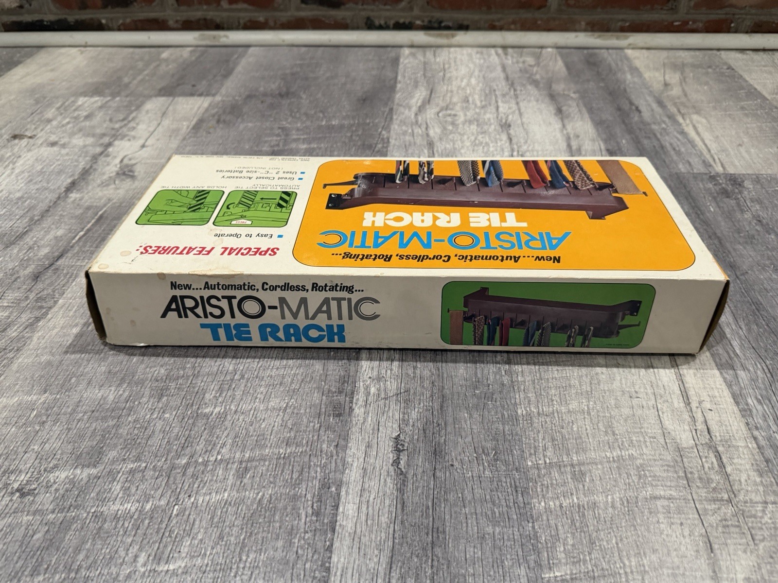 Aristo-Matic Electric Tie Rack W/ Original Box-NEW/OPEN BOX/NEVER USED