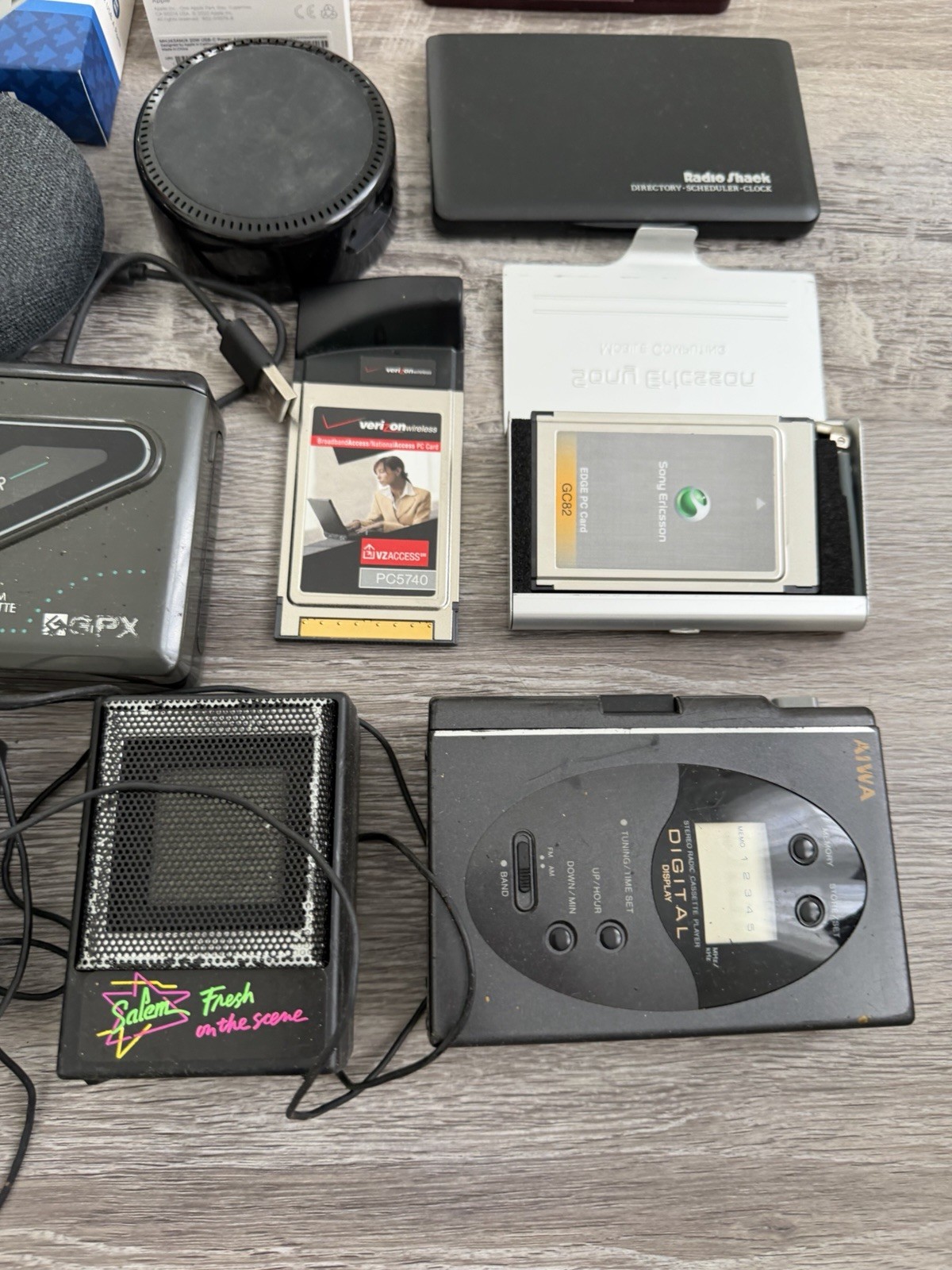 Mixed Electronics Lot – Speakers, Chargers, Vintage Devices & Accessories