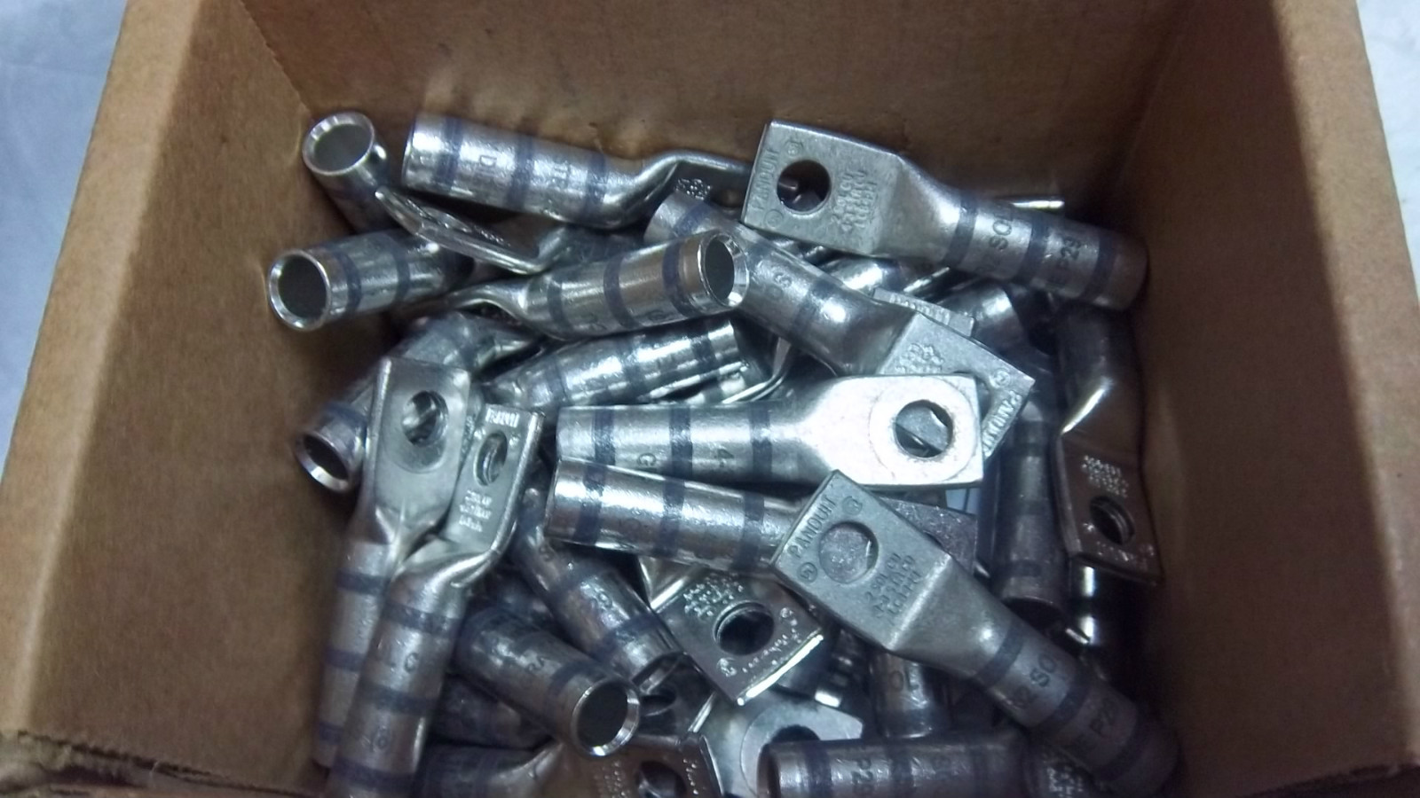 BOX OF 45 PANDUIT COPPER LUGS LCB4-14-L NEW LCB414L