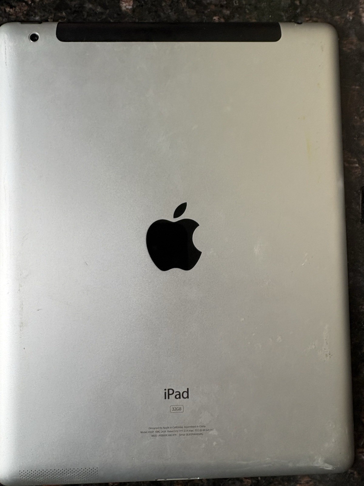 Apple iPad Wi‑Fi Tablet Lot of 2, Silver, 16GB & 32GB, 13in, A1396 (Parts)