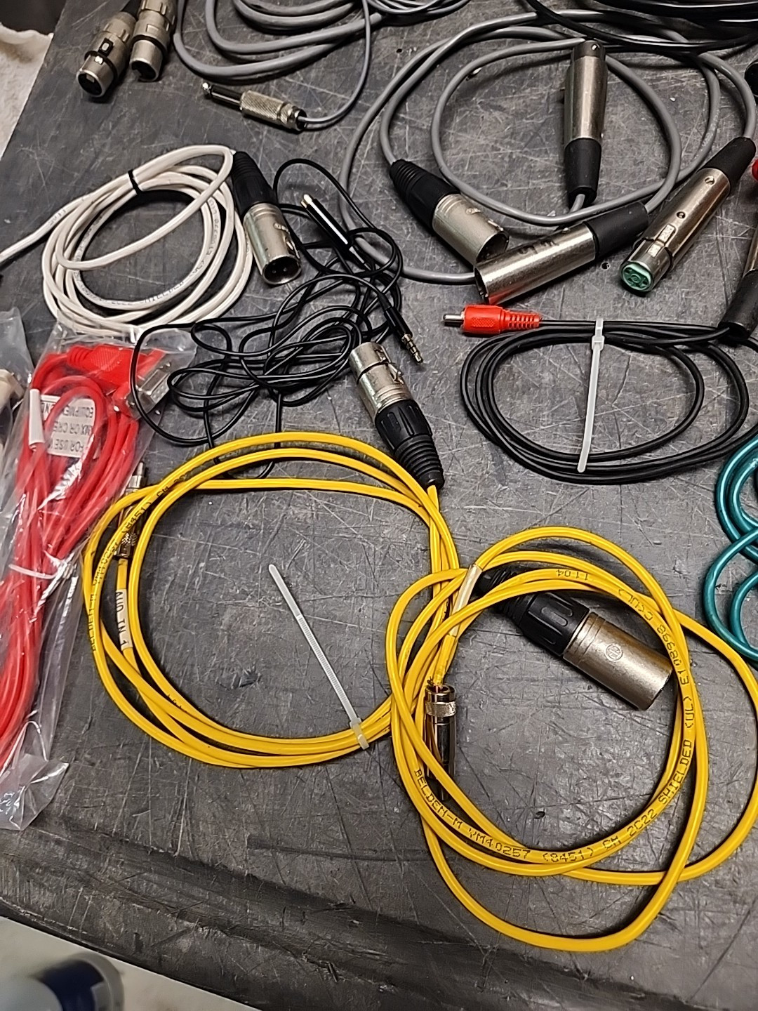 Lot of Audio Cables (50+)