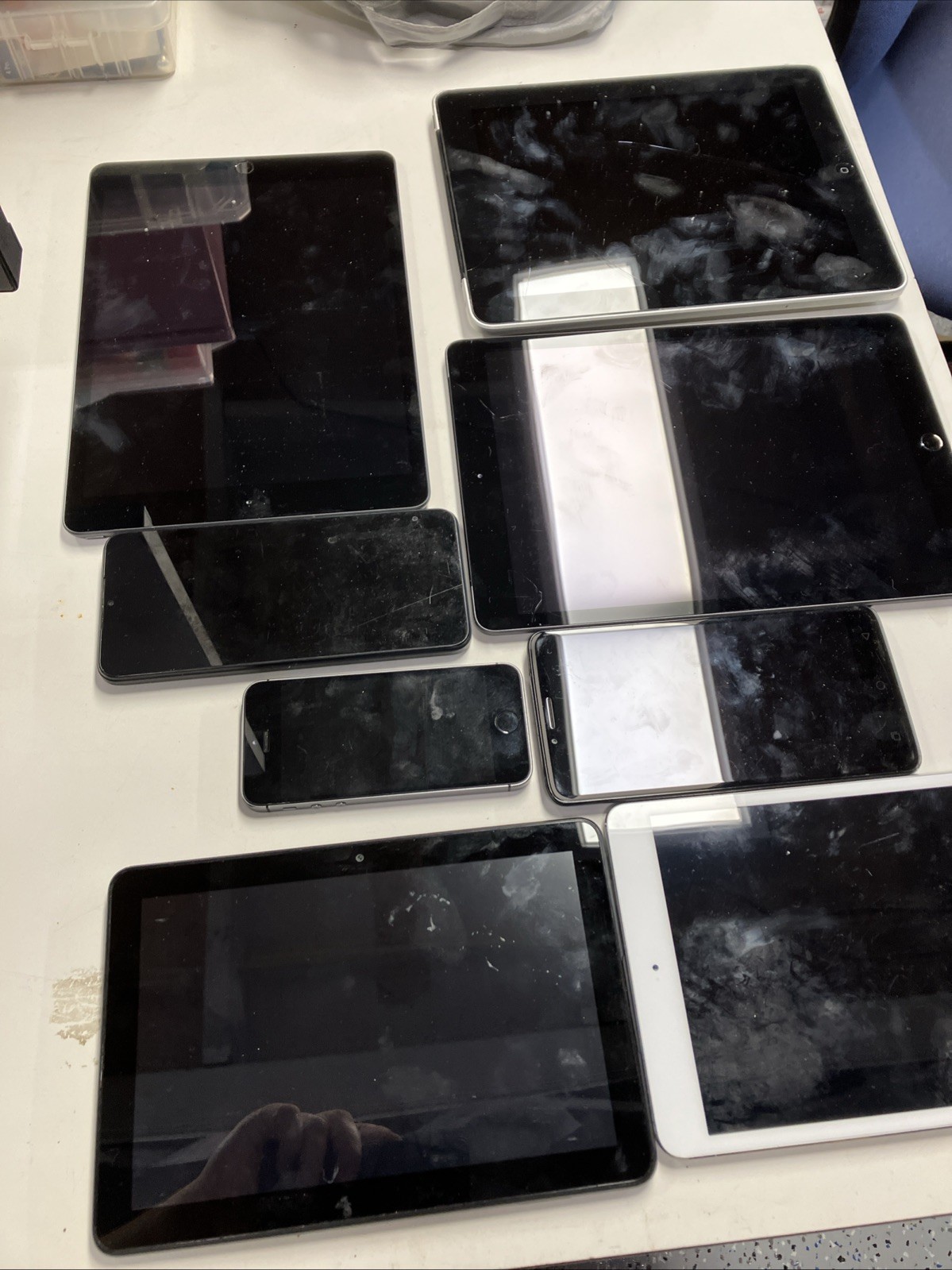 Lot Of 8x Phones and Tablets (Apple, Samsung, Amazon, etc.)